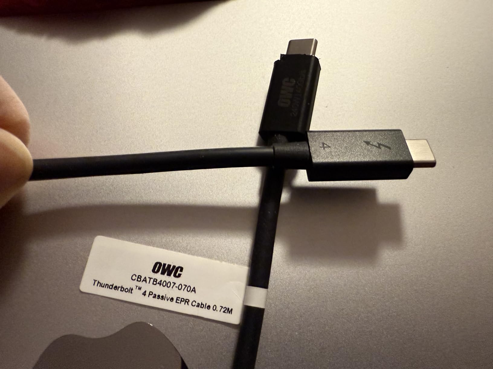OWC 28-Inch Thunderbolt 4 and USB-C Cable with 40 GBPS Data Transfer, 240W Power Charging and 8K Video Capability (Black) customer photo 1