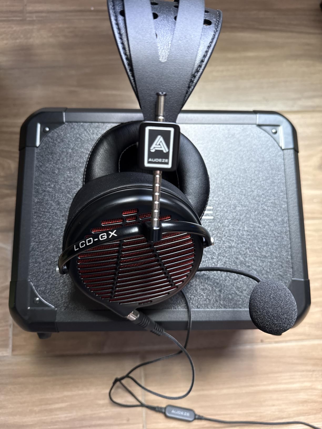 Audeze LCD-GX Audiophile Over-Ear Gaming Headset, Black, with case customer photo 2