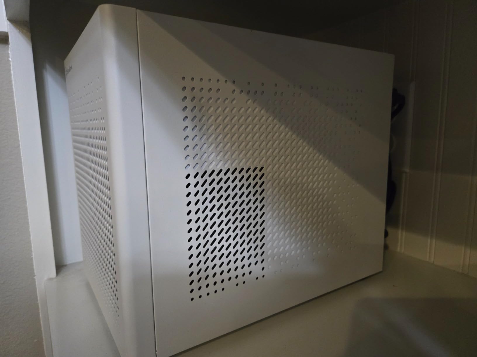 Silverstone Technology SUGO 16 Black Mini-ITX Small Form Factor case with All Steel Construction, SST-SG16B customer photo 1