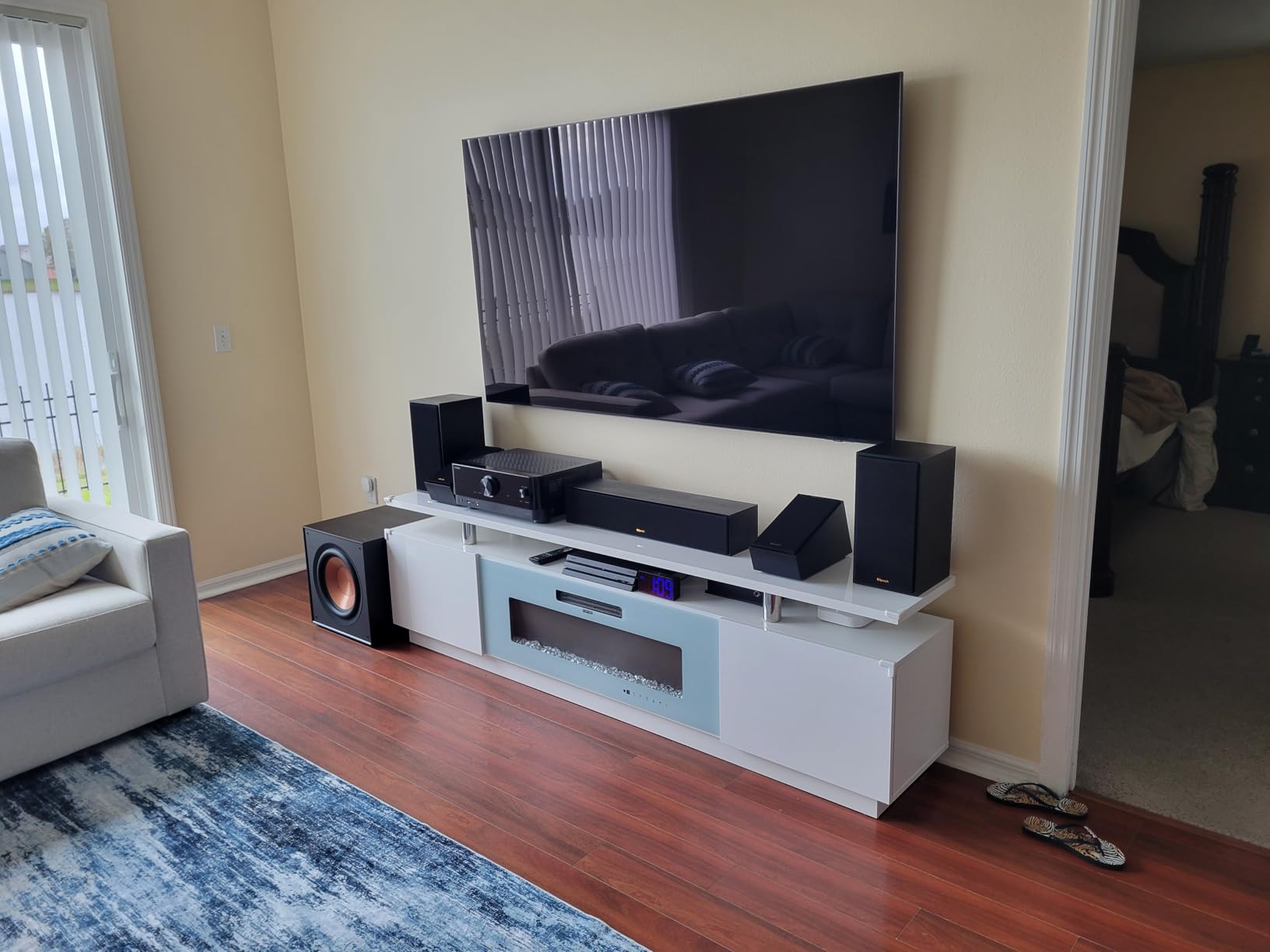 Klipsch Reference Next-Generation R-50M Horn-Loaded Bookshelf Speakers with 5.25