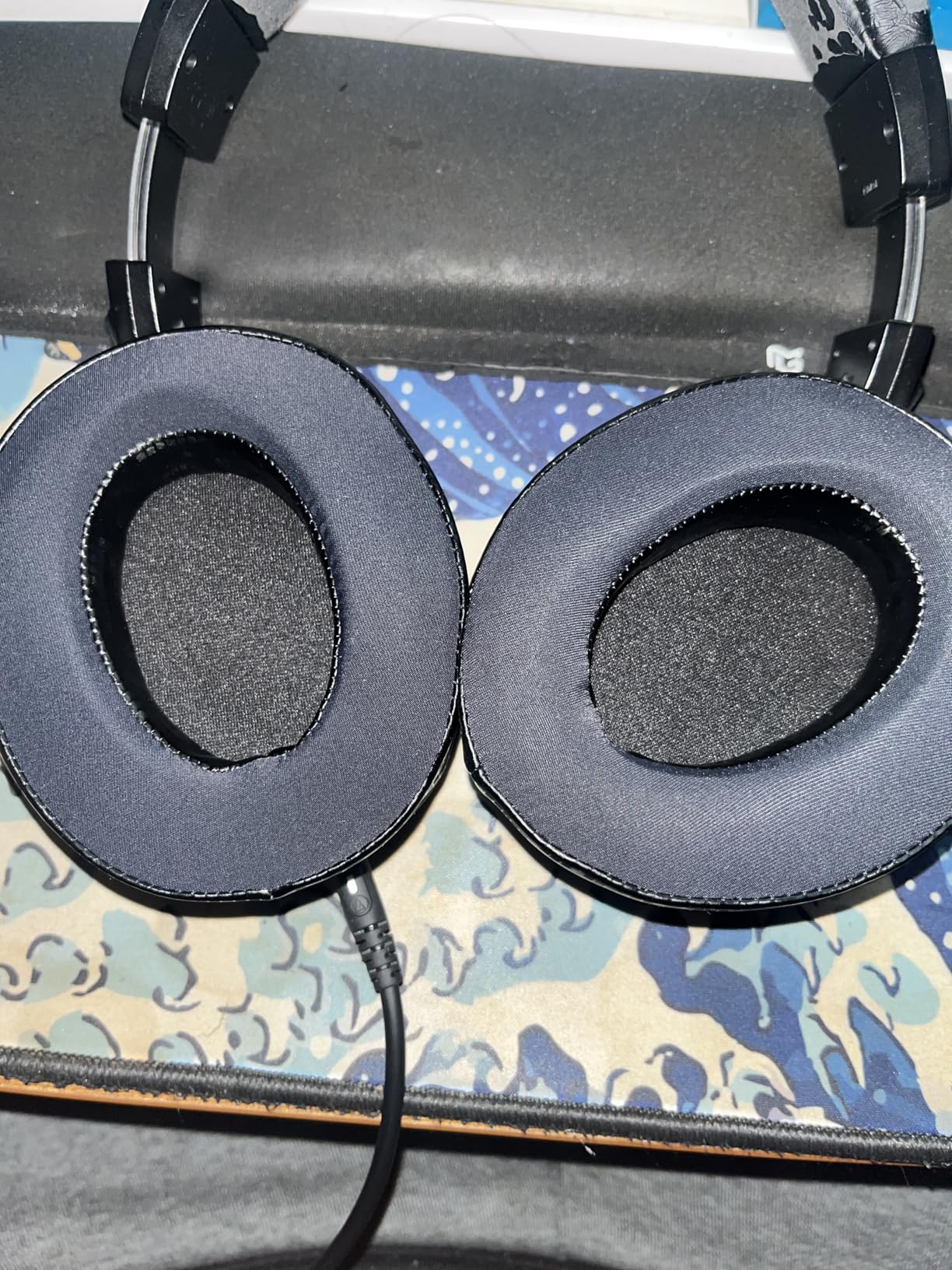 SOULWIT Cooling Gel Earpads Cushions for Audio-Technica ATH M50X/M40X, HyperX Cloud/Alpha, SteelSeries Arctis, Ear Pads for Sony MDR-1ABT/1RBT/1RNC/7506, Turtle Beach Stealth 420X/600 - Black customer photo 2