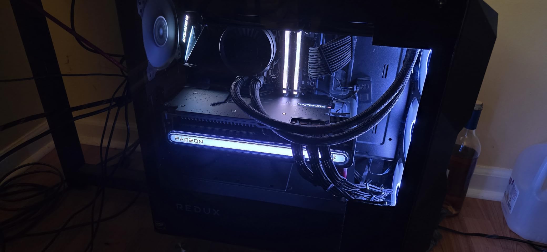 ARCTIC P14 Slim PWM PST - PC Fan, 140mm Case Fan, with PWM Sharing Technology (PST), Pressure-optimised, Quiet Motor, Computer, Extra Slim, 150-1800 RPM - Black customer photo 1