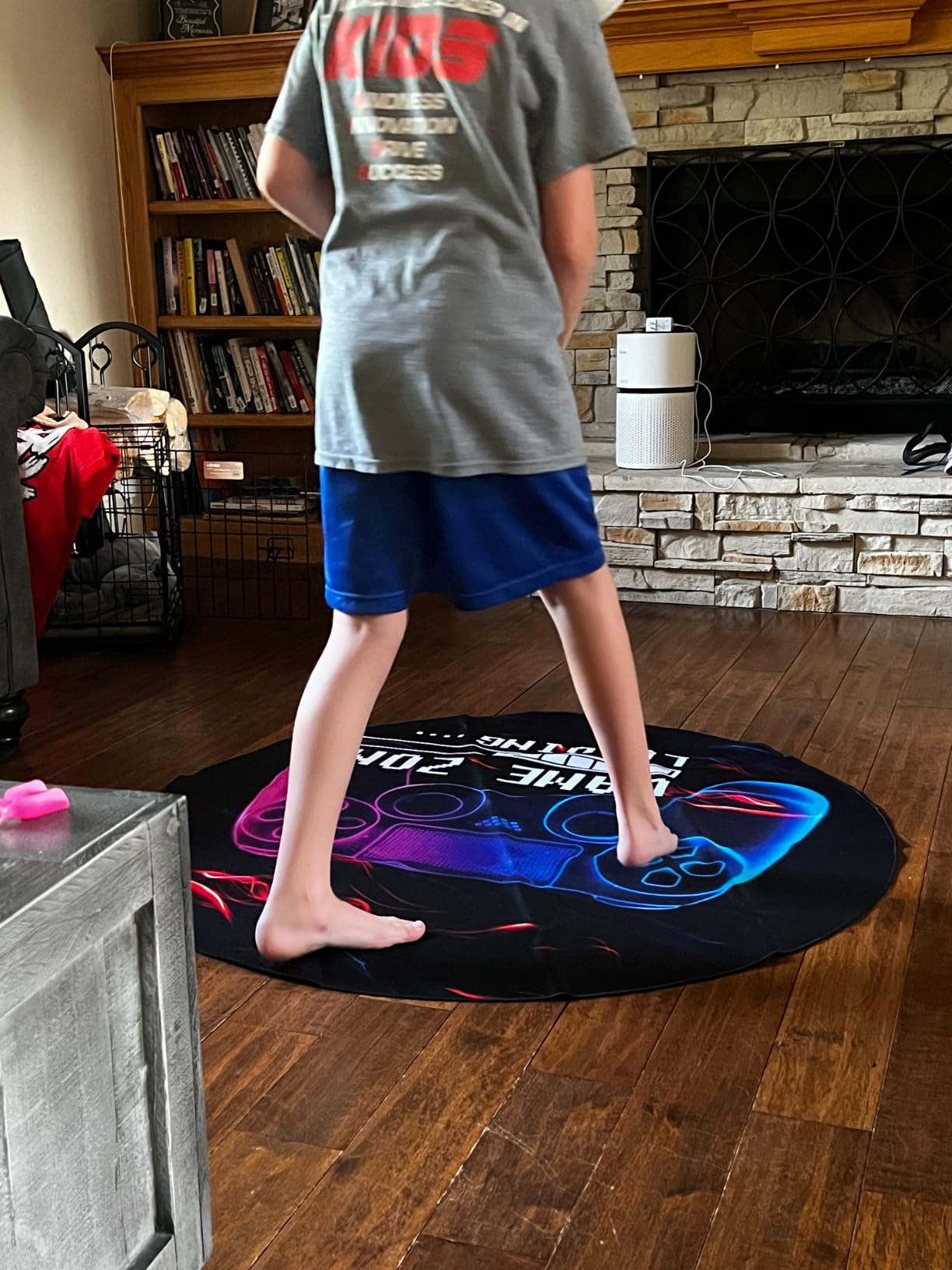 Yincimar Gaming Chair Mat for Hardwood Floor,Anti-Slip Floor Protector Game Controller Rubber Gaming Computer Chair Mat for Gaming Room Home Office Decor (Round 47 inches,Black) customer photo 1