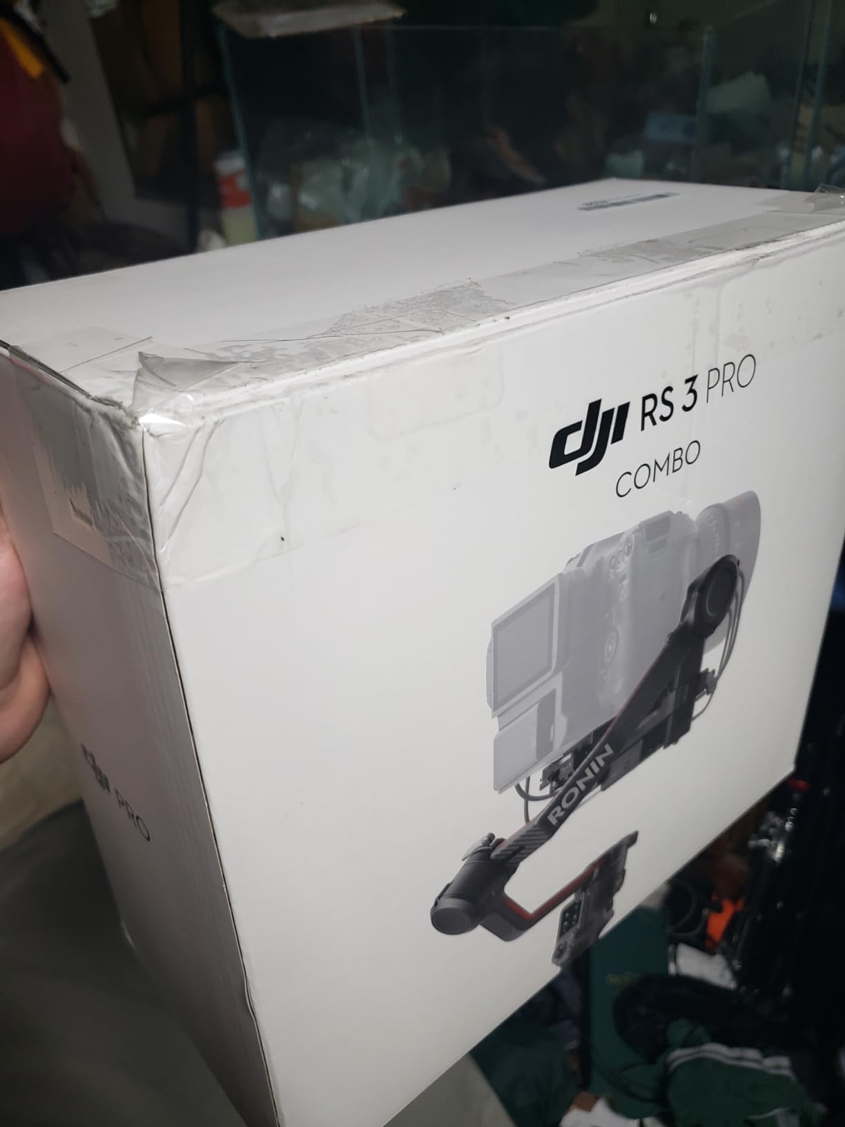 DJI RS 3 Pro Combo, 3-Axis Gimbal Stabilizer for DSLR and Cinema Cameras, Automated Axis Locks, Carbon Fiber Arms, Includes Ronin Image Transmitter, Black customer photo 2