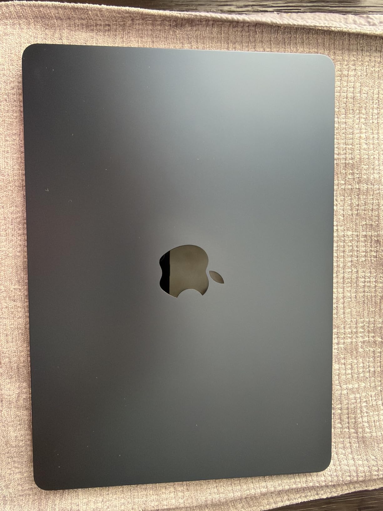 2022 MacBook Air Laptop with M2 chip: Built for Apple Intelligence, 13.6-inch Liquid Retina Display, 8GB RAM, 256GB SSD Storage, Backlit Keyboard, 1080p FaceTime HD Camera; Midnight customer photo 2