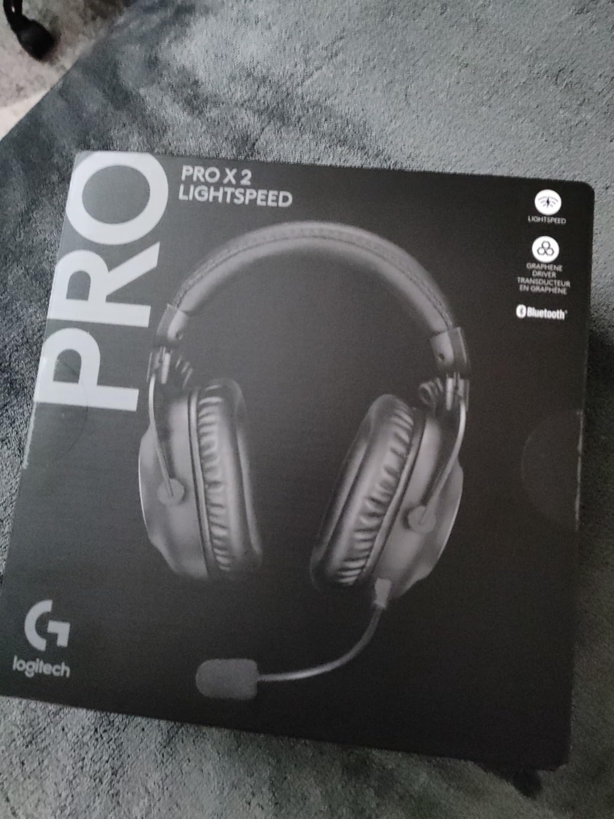 Logitech PRO X 2 Lightspeed Wireless Gaming Headset, Detachable Boom Mic, 50mm Graphene Drivers, DTS:X Headphone 2.0-7.1 Surround, Bluetooth/USB/3.5mm Aux, for PC, PS5, PS4, Nintendo Switch - White customer photo 2