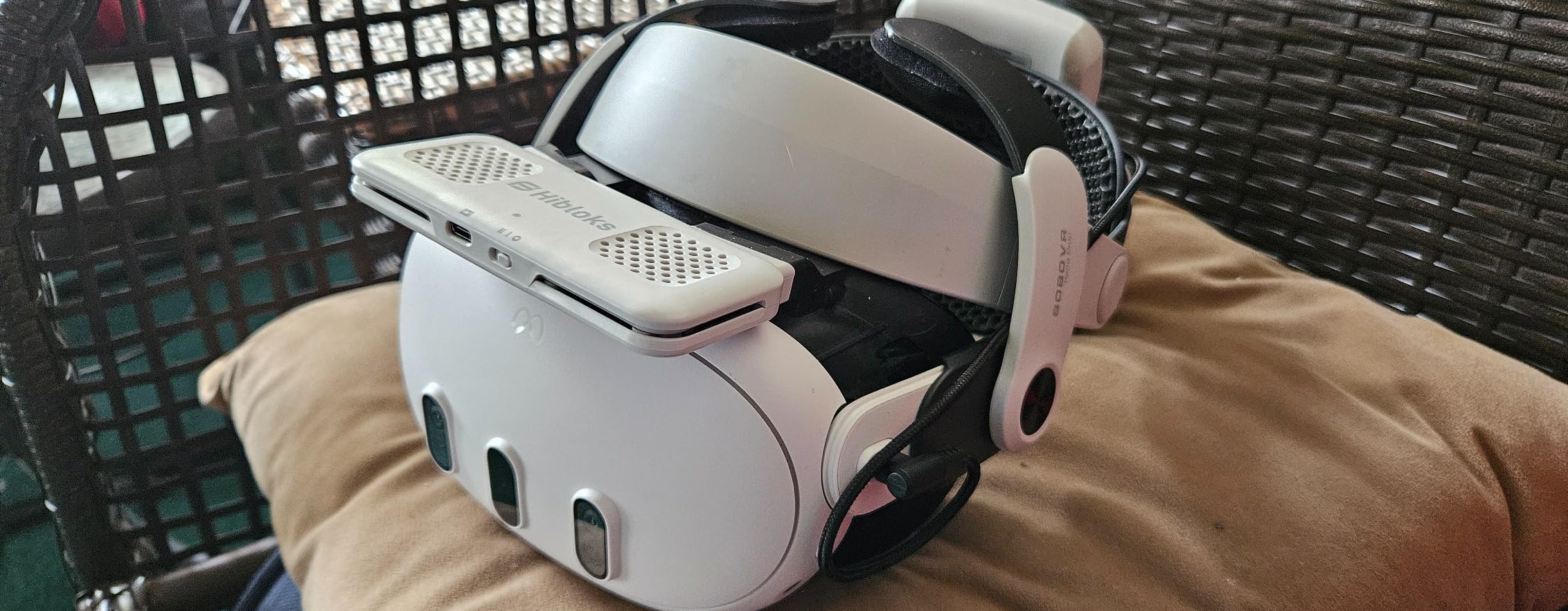 Hibloks Quest 2 Fan Cooling Mask for Meta/Oculus Quest 2 Accessories, Circulated Ventilation Eliminates Glasses Fogging Defogger (Soft Lycra Cotton Mask) customer photo 2