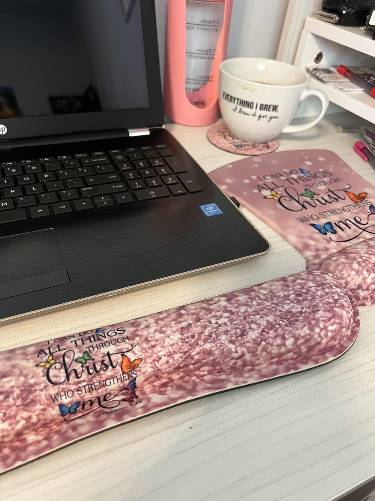 Ergonomic Mouse Pad with Gel Wrist Rest Support, Gaming Mouse Pad with Cloth, Non-Slip PU Base for Computer, Home, Office, Memory Foam Keyboard Wrist Rest Support, Hummingbird Watercolor Flower customer photo 1