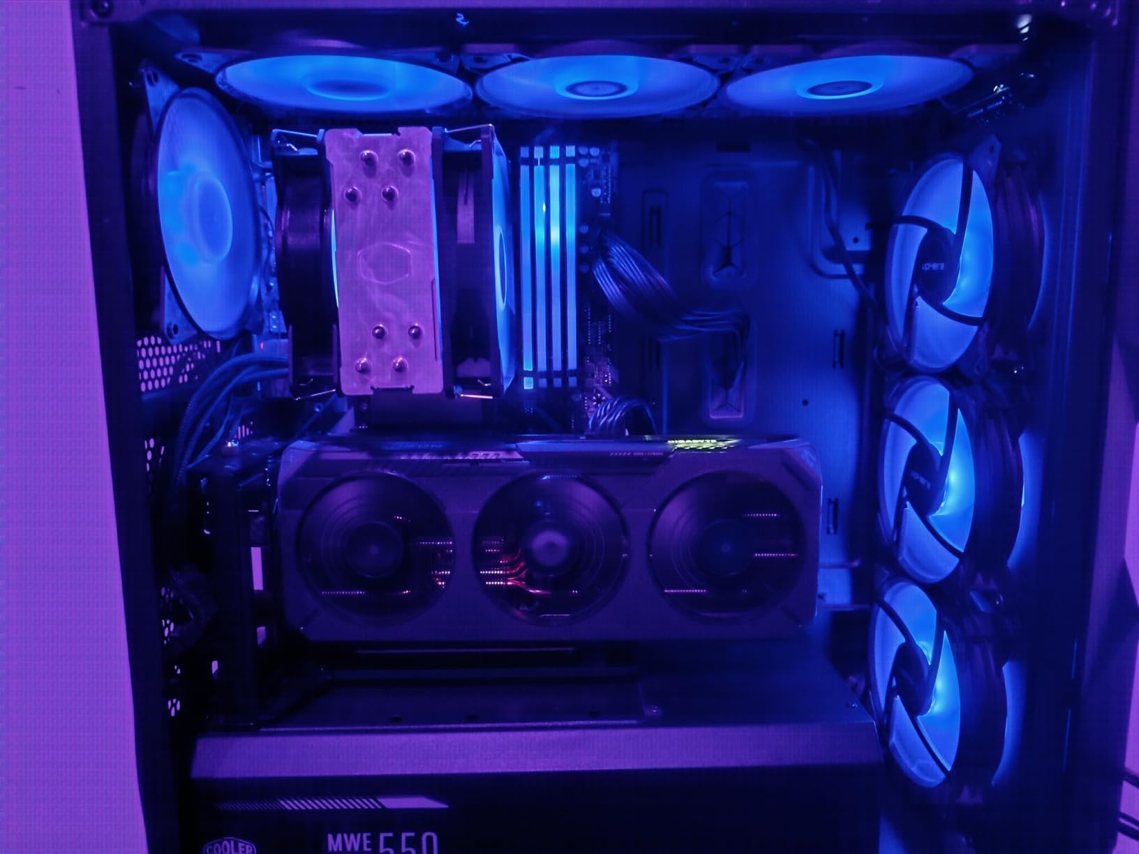 Cooler Master Vertical GPU Card Holder Kit V3 Black, Premium Riser Cable PCI-E 4.0 x16-165mm, PCIe 3.0 Compatible, Adjustable Length for E-ATX|ATX|Micro ATX Case (MCA-U000R-KFVK03) customer photo 1