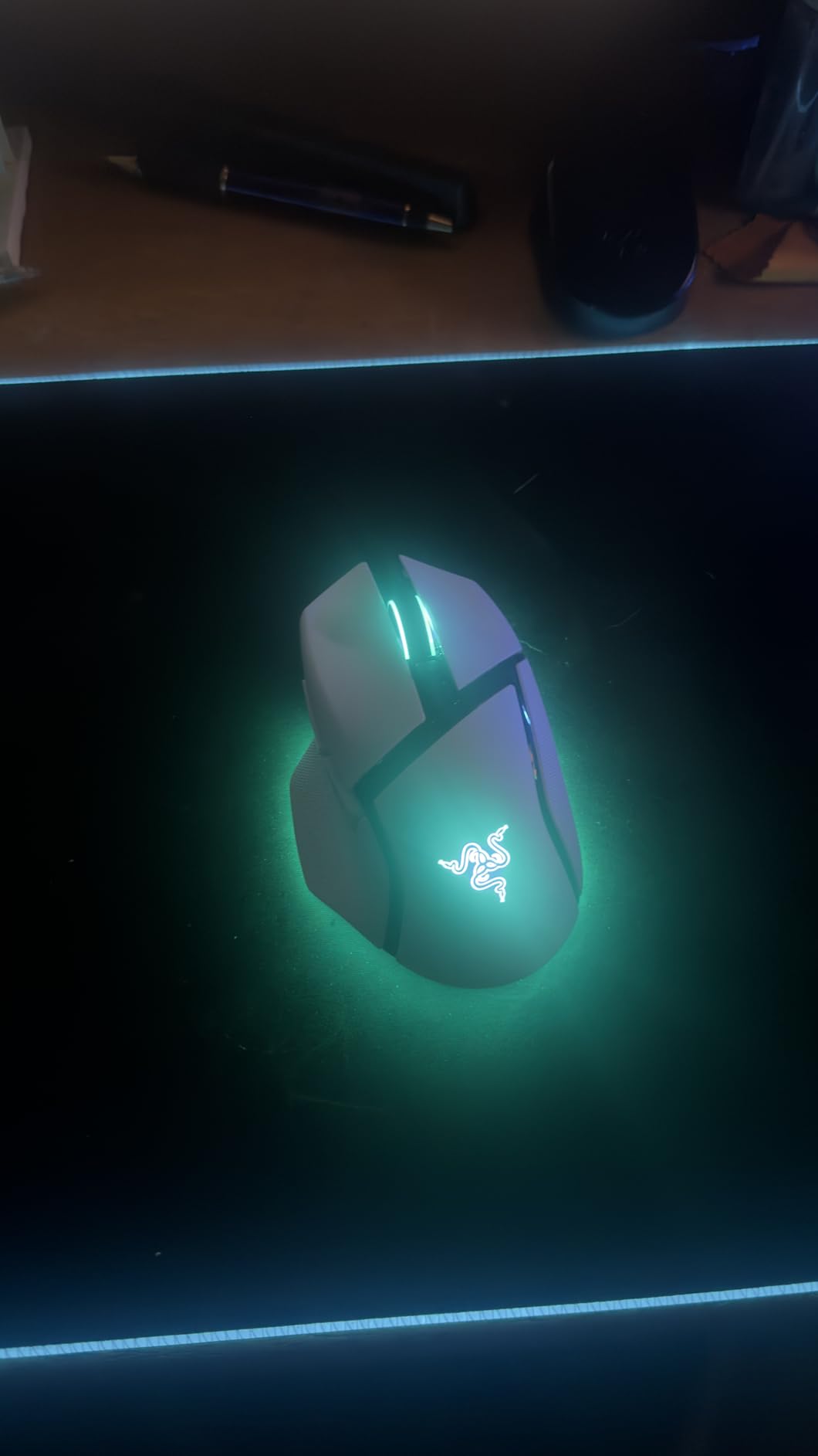 Razer Mouse Dock Pro with Wireless Charging Puck: Magnetic Wireless Charging - Integrated HyperPolling 8K Hz Transceiver - Anti-Slip Base - Chroma RGB Lighting - Classic Black customer photo 1