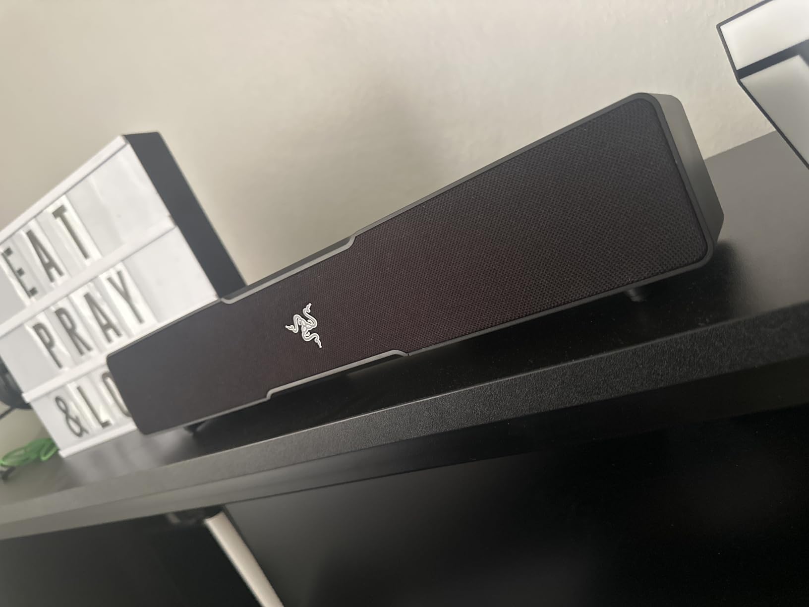 Razer Leviathan V2 X PC Soundbar with Full-Range Drivers - Compact Design - Chroma RGB - USB Type C Power and Audio Delivery - Bluetooth 5.0 - for PC, Laptop, Smartphones, Tablets & Nintendo Switch customer photo 2