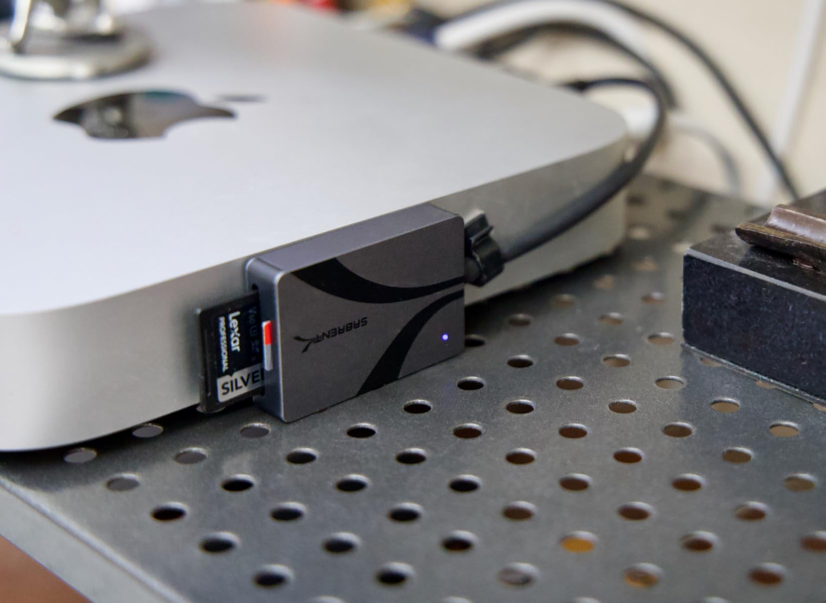 SABRENT USB Type-C Card Reader, Dual-Slot UHS-II SDXC and microSDXC SD 4.0 (CR-CSDM) customer photo 2