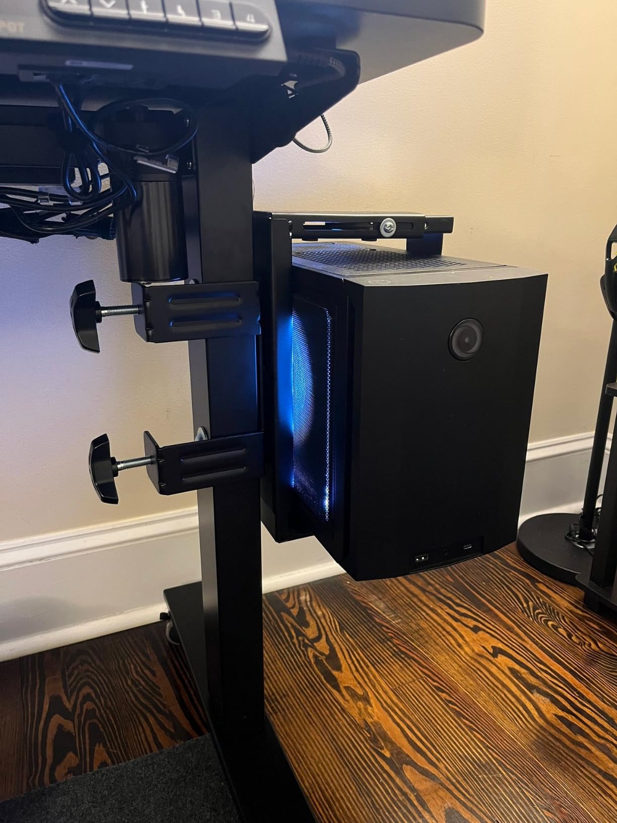 VIVO Adjustable Clamp-on Desk Leg PC Mount, Under Desk PC Mount, Computer Case CPU Holder with Tool-Free Installation, Black, MOUNT-PC01C customer photo 1