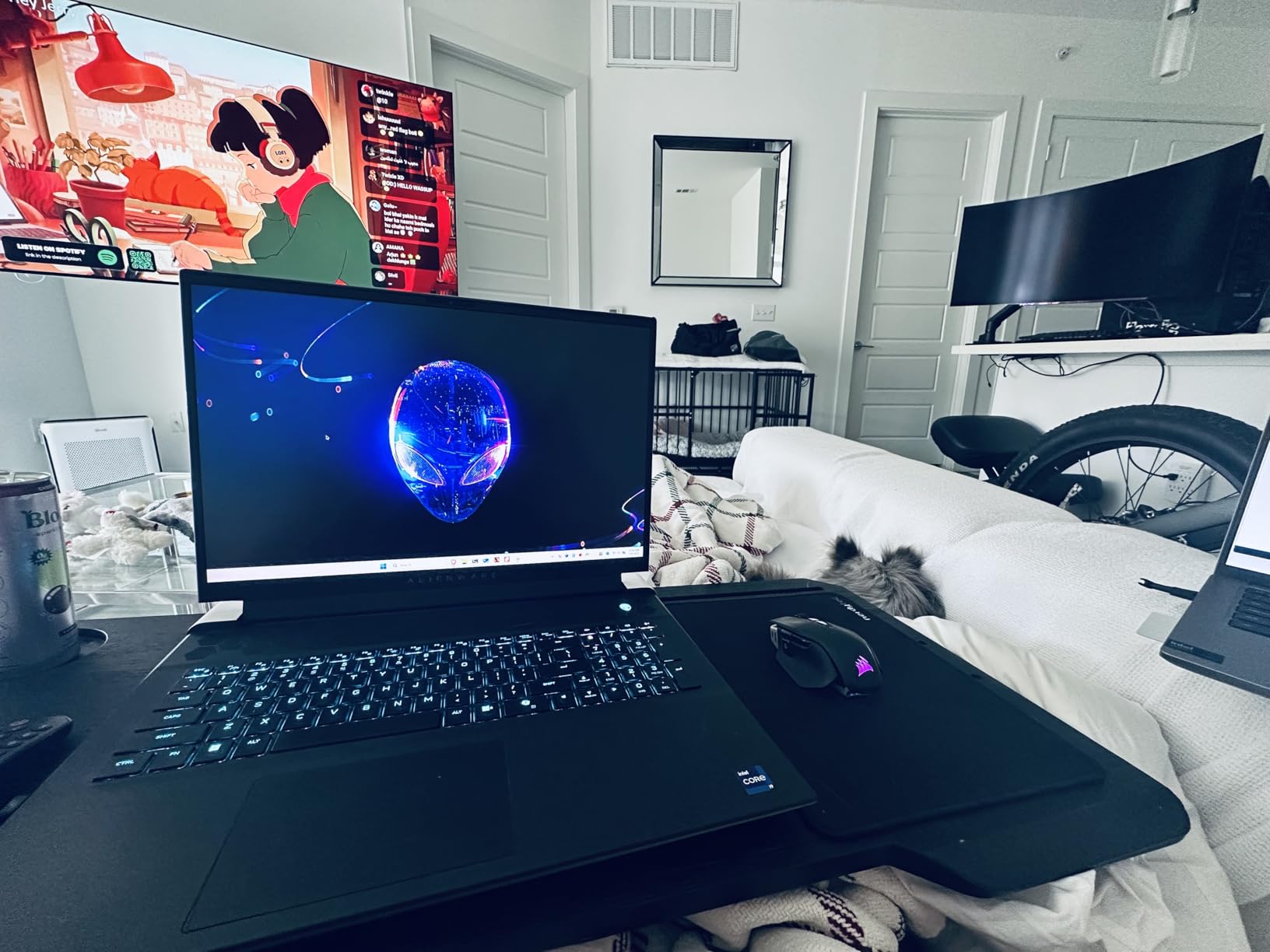 Couchmaster CYBOSS, Extra Wide Laptop Stand for Couch and Bed, Ergonomic Design with Cushions, Lap Desk for Notebooks up to 18 Inches customer photo 1