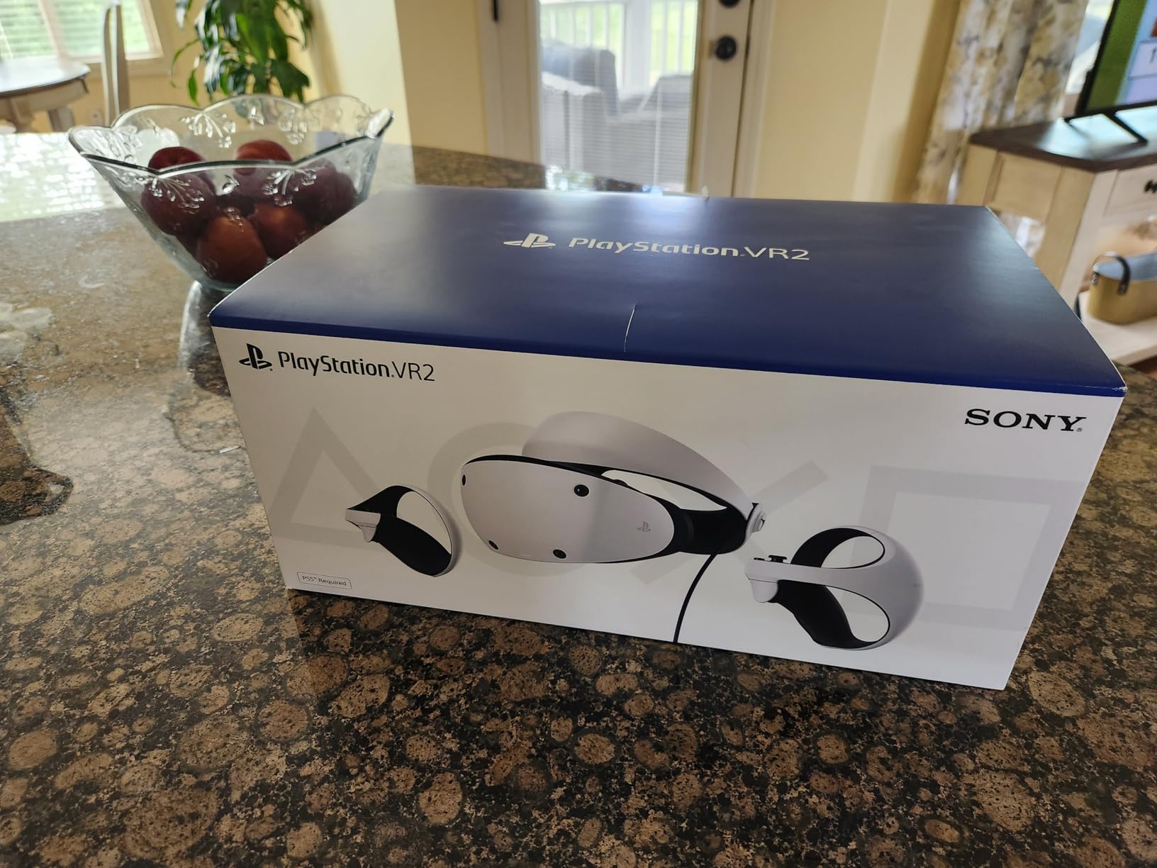 PlayStation VR2 Sense Controller Charging Station - Official Sony customer photo 2