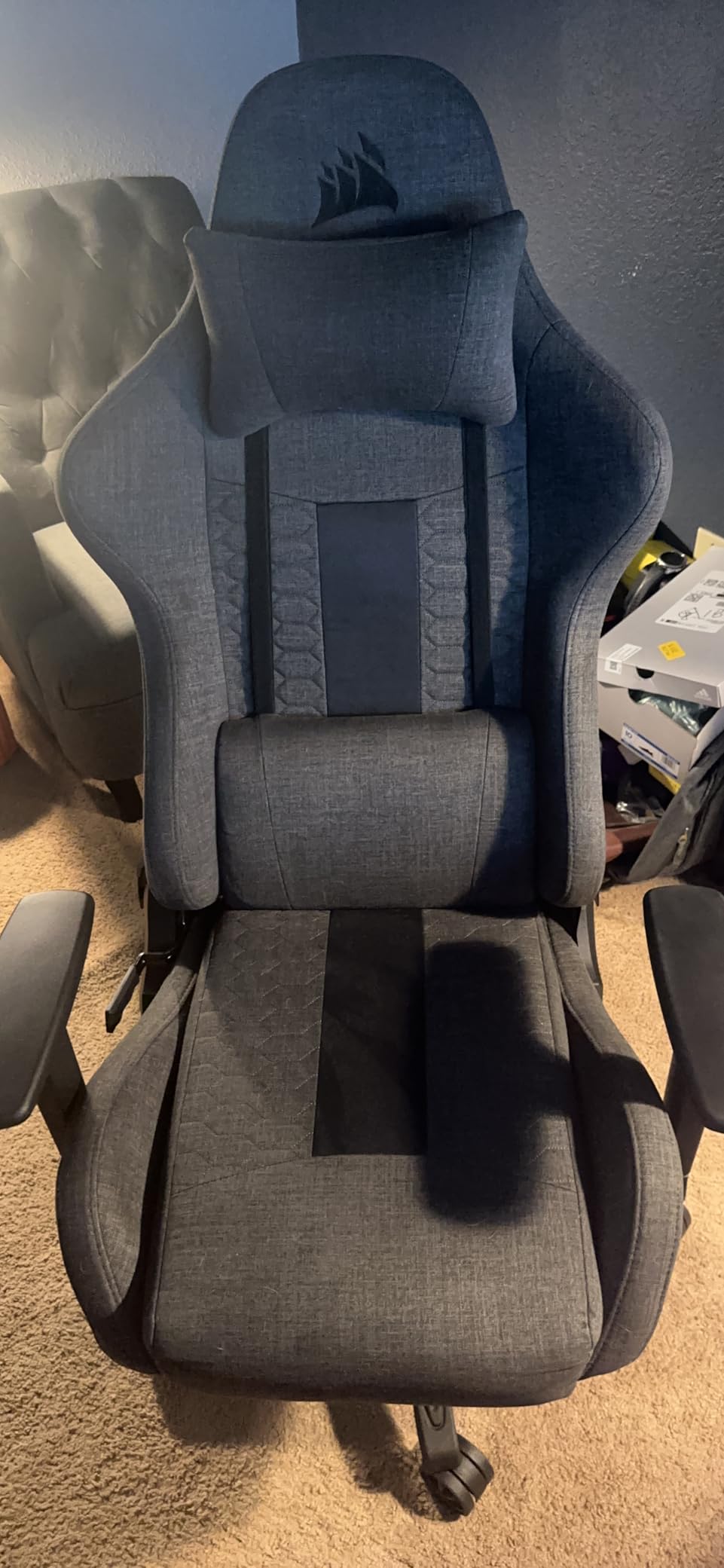 Corsair TC100 Relaxed Gaming Chair - Leatherette - Racing-Inspired Design - Lumbar Pillow - Detachable Memory Foam Neck Pillow - Adjustable Seat Height - Adjustable Armrests - Black customer photo 1