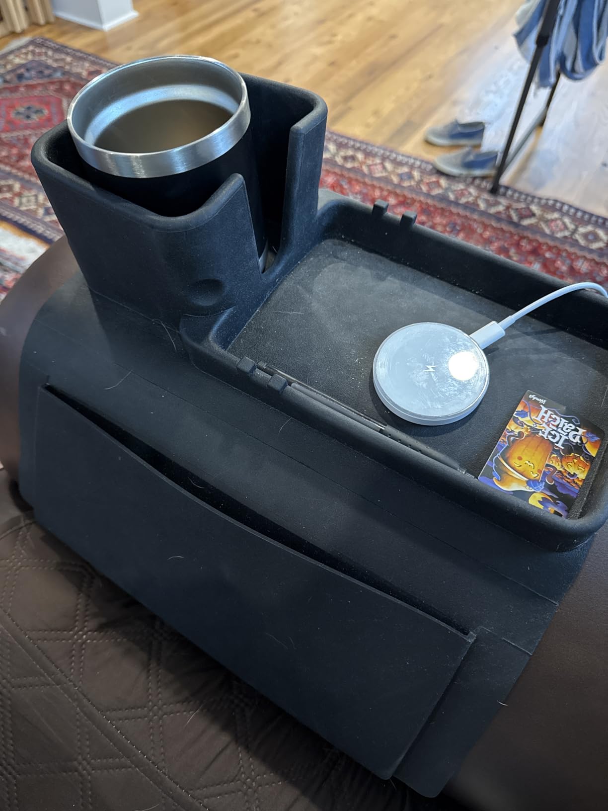 Couch Cup Holder Tray, VIENFUT Silicone Anti-Slip Sofa Armrest Tray with Side Pockets, BPA-Free Anti-Spill Couch Drink Holder for YETI, Remote, Snacks, Cellphone and iPad, Ideal Gift (Griege) customer photo 1