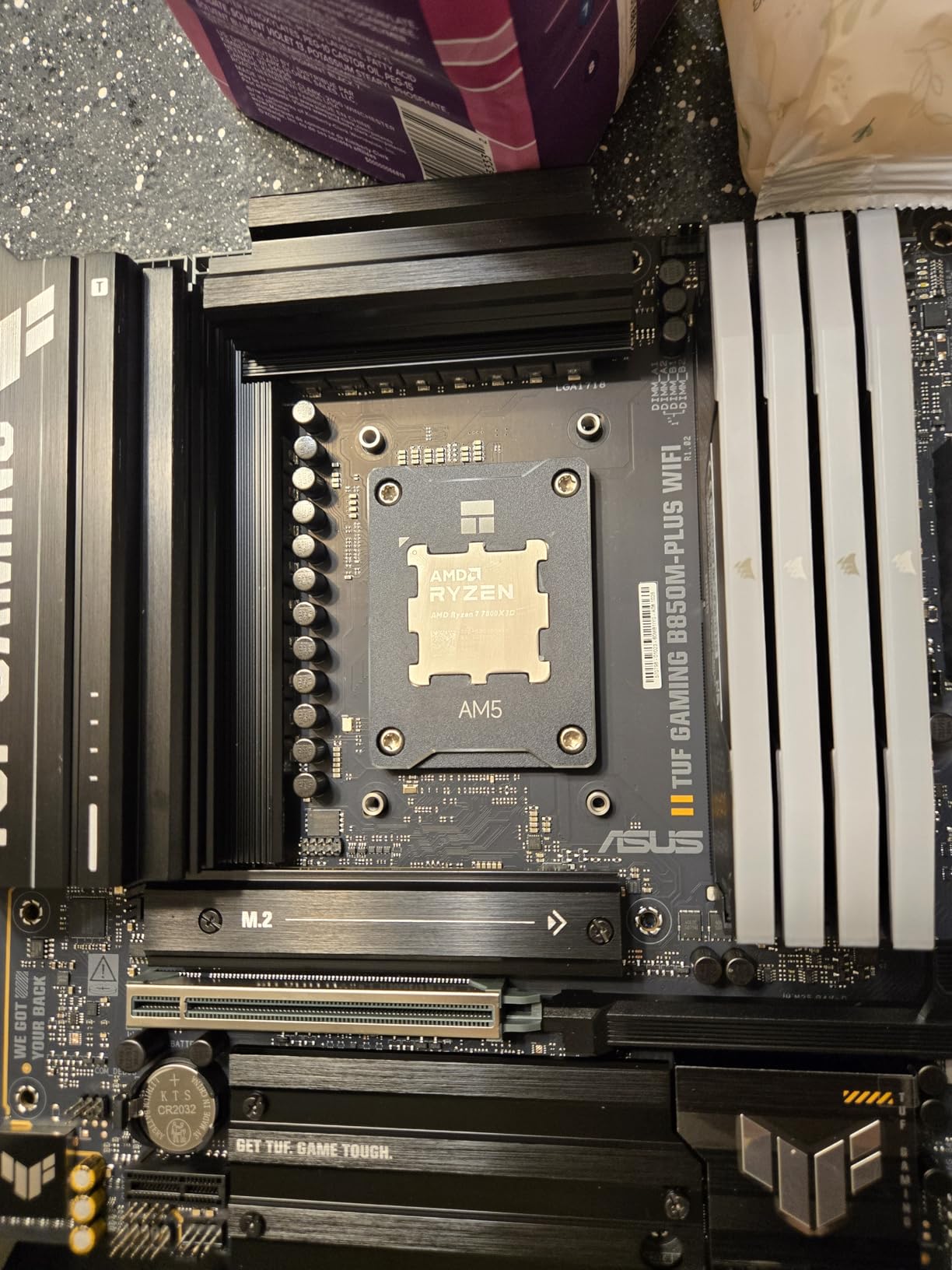 CORSAIR VENGEANCE RGB DDR5 RAM 32GB (2x16GB) 6000MHz CL30-36-36-76 1.40V AMD EXPO Intel XMP Desktop Computer Memory - Gray (CMH32GX5M2B6000Z30K) customer photo 2