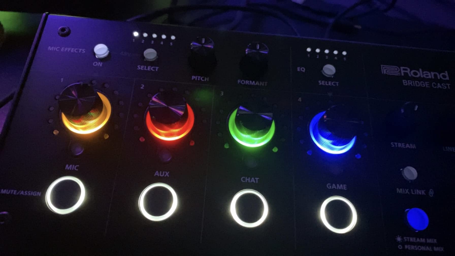 Roland BRIDGE CAST Dual Bus Gaming Mixer - Pro Audio Streaming Interface and Mixer for Online Gamers with 32-Bit Hardware DSP customer photo 2