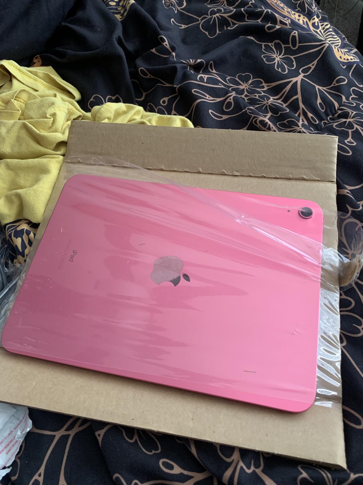 2022 Apple iPad (10.9-inch, Wi-Fi, 64GB) - Silver (Renewed) customer photo 1