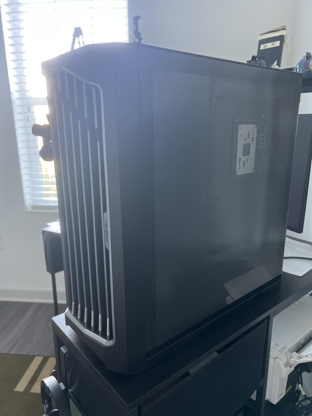 Antec Performance 1 FT, Full Tower, RTX40 Fully Compatible, Temp Display, 4 x Storm T3 PWM Fans, Type-C, Dual TG Side Panels, Removable Top Bracket, High Airflow Mesh Front Panel, E-ATX PC Gaming Case customer photo 2