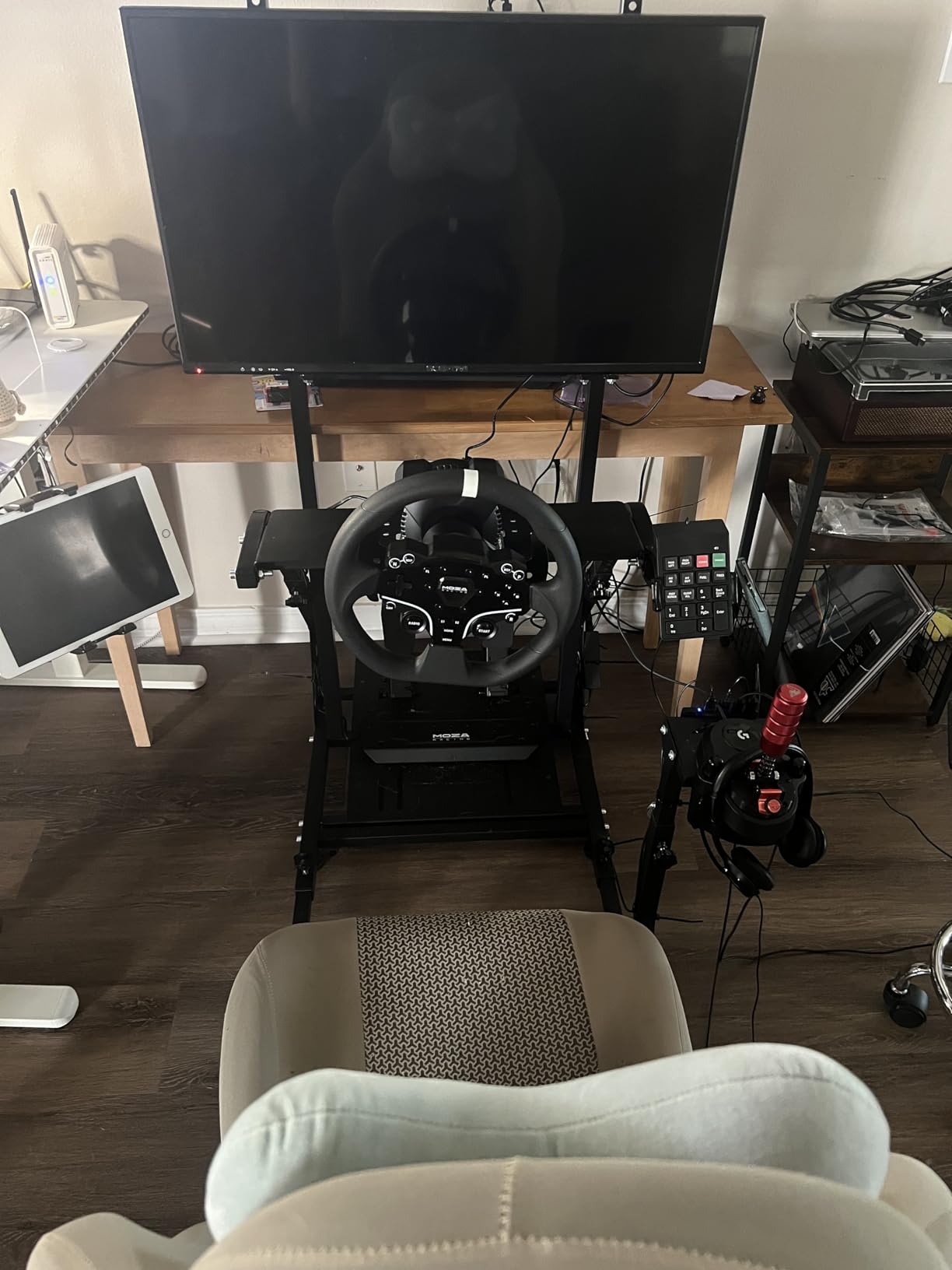 Dardoo Racing Simulator Cockpit Monitor Mount Fit for Logitech G923 G29 G920, for Thrustmaster Wheel Frame, Excluding Steering Wheel Shift Lever Pedals Seat and Racing Frame customer photo 1