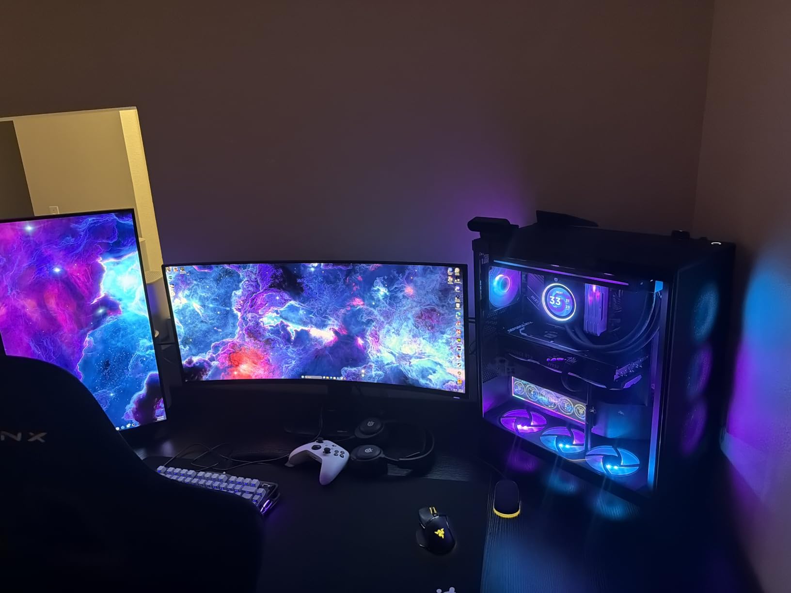 NZXT F120 RGB Core - 120mm Hub Mounted RGB Fan - 8 Individually Controllable LEDs - Semi Transparent Fan Blades - Hydrodynamic Bearing - PWM Control - CAM Software - Black customer photo 2