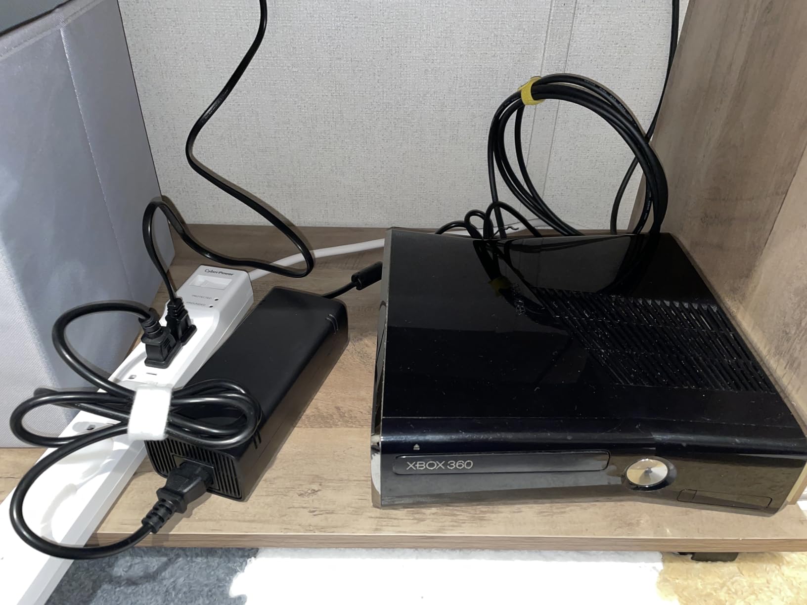Puning Power Supply Replacement for Xbox 360 Slim, AC Adapter Power Supply with Cooling Fan customer photo 1