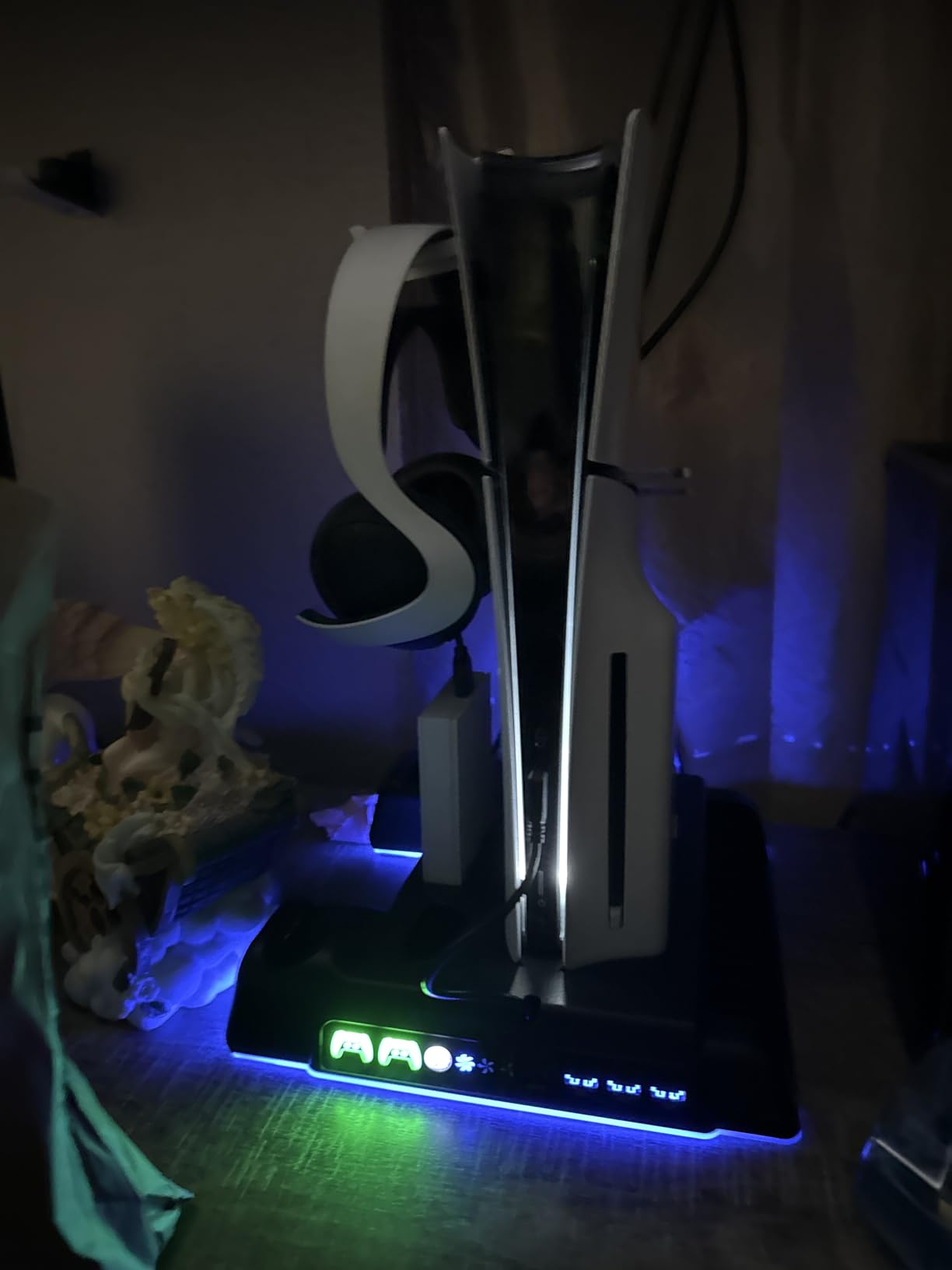 Cooling Stand for PS5/ Slim/Pro Disc & Digital Console, PS5 Cooling Station with Dual Controller Charging Station for PlayStation 5 Console, 3-Level Cooling Fan & PlayStation Vita Games customer photo 2