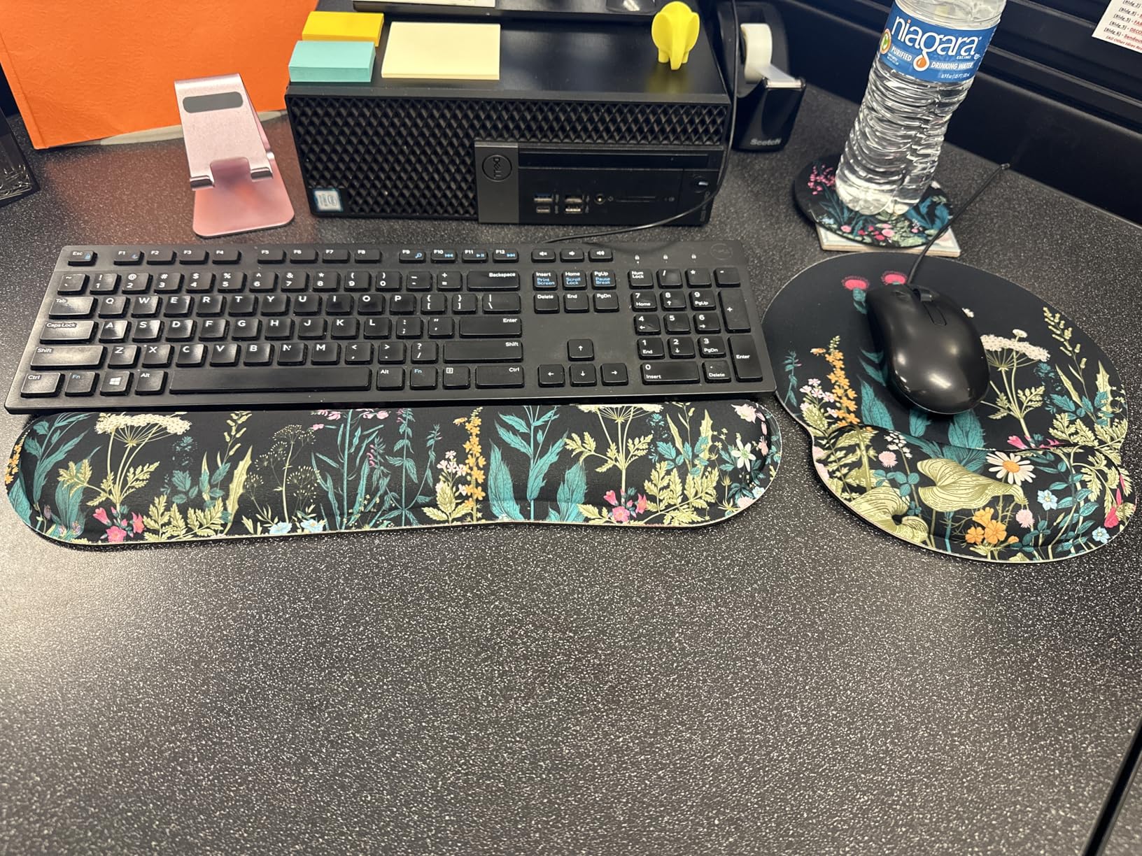 Mouse Pad with Wrist Rest Set, Qomolama 3-in-1 Wrist Support Mouse Pad Set, Floral Gaming Mousepad with Anti-Skid Base,Ergonomic Mouse Pad,Memory Foam Keyboard Gel Wrists Rest customer photo 1