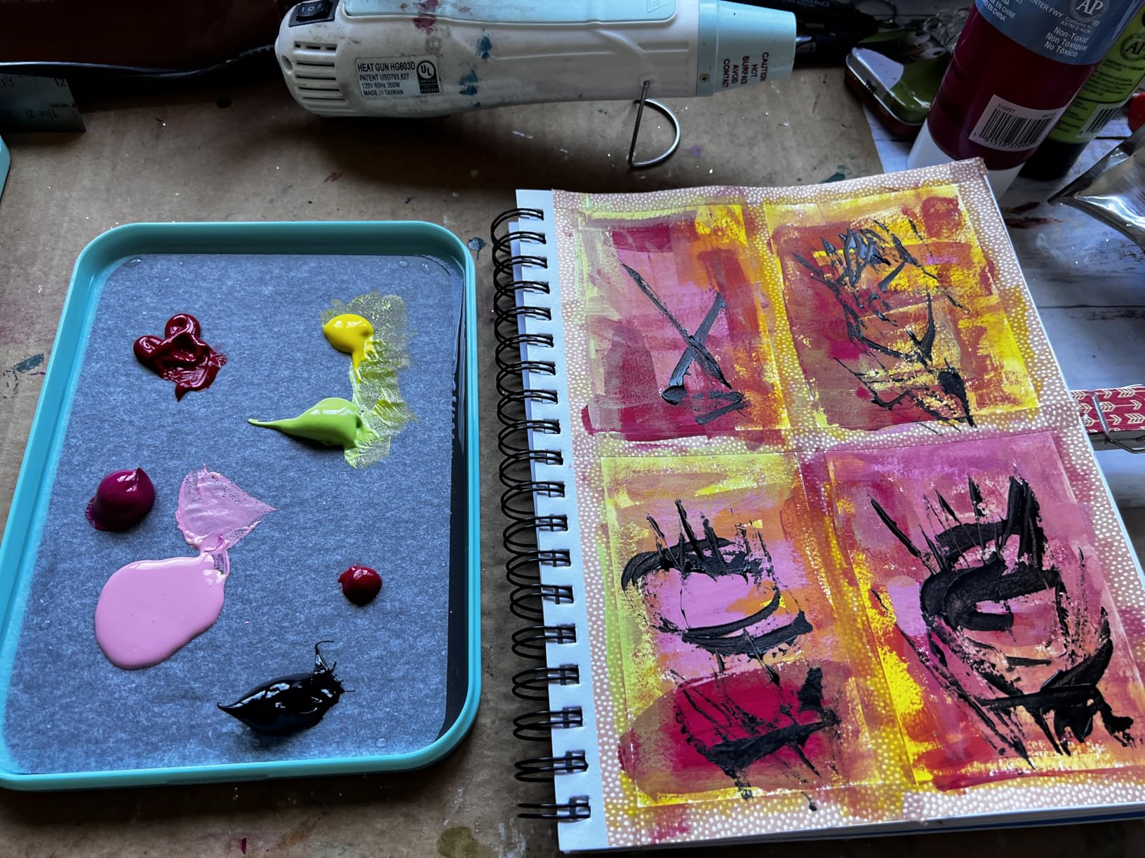 WetNDri Wet Pallet for Miniature Painting. Stay Wet Palette for Acrylic Paints, 100 Sheets, 2 Sponge Starter Kit customer photo 2