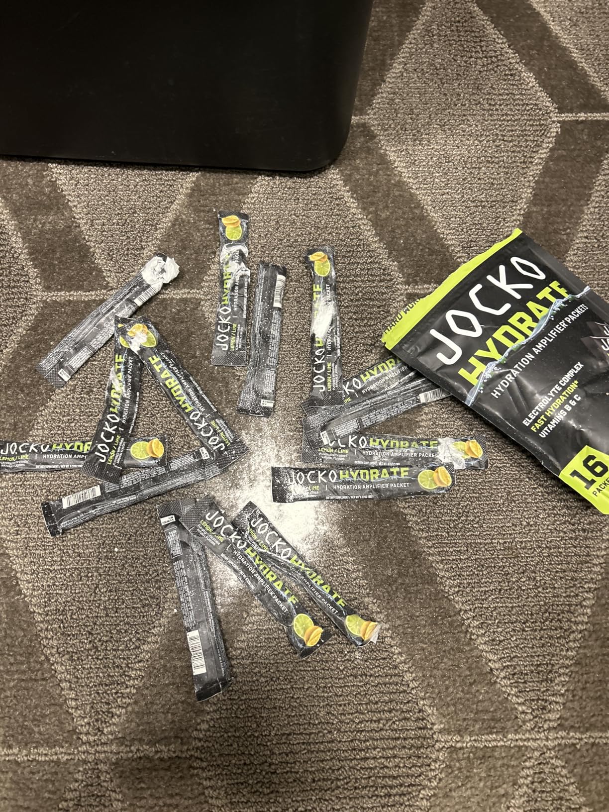 Jocko Fuel Hydrate Electrolytes Powder Packets Low Sugar - Hydration Amplifier Packets for Recovery, Dehydration, & Exercise - with Vitamins B6, B12 & C (16 Packets) Blue Raspberry customer photo 2