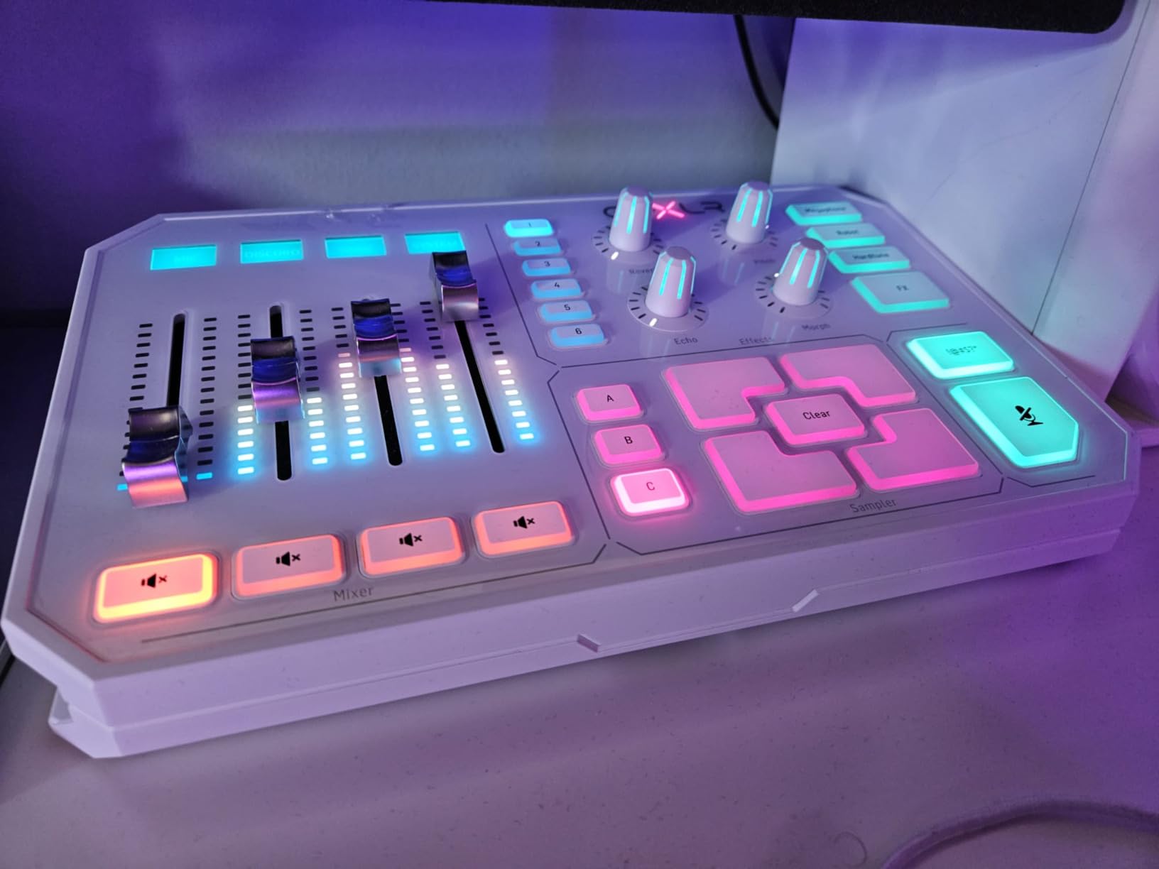 TC Helicon GoXLR-WH Revolutionary Online Broadcaster Platform with 4-Channel Mixer, Motorized Faders, Sound Board and Vocal Effects customer photo 1