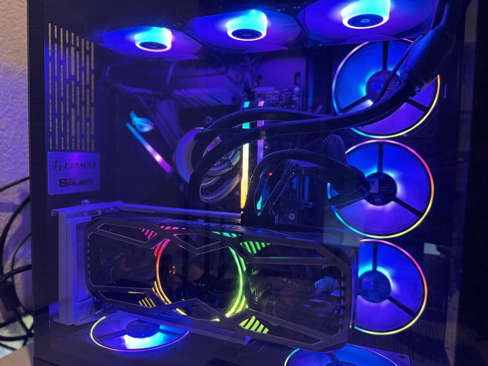 Thermalright Fan and ARGB HUB X8 ARGB/PWM Hub Controller Used SATA Power Supply, Hub Support 8 Groups of Fans, 8-Port PC PWM Fan and ARGB Fan Controller(Fan and ARGB HUBX8 ) customer photo 2