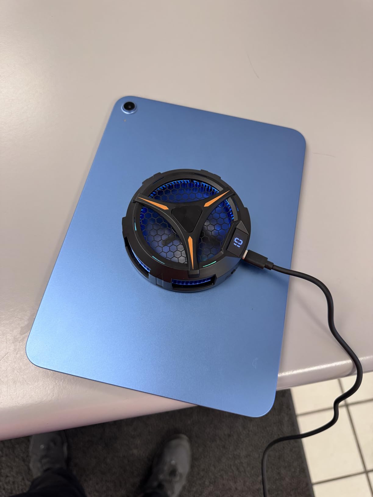 iPad Cooler,Magnetic Tablet Cooler for ipad/Surface pro/Samsung Tab,Compatible for Steam Deck,Universal Radiator with Temperature Display for Mobile Gaming,Tiktok Live Streaming customer photo 2