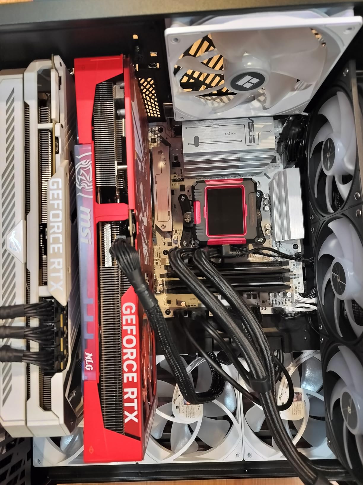 GAMDIAS RGB Tempered Glass Gaming Computer PC Case, 2-Way Standing w/Vertical & Horizontal Orientaton & One-Touch Open, Support up to 420mm AIO, Huge Cable Management & Excellent Airflow NESO P1 BR customer photo 1