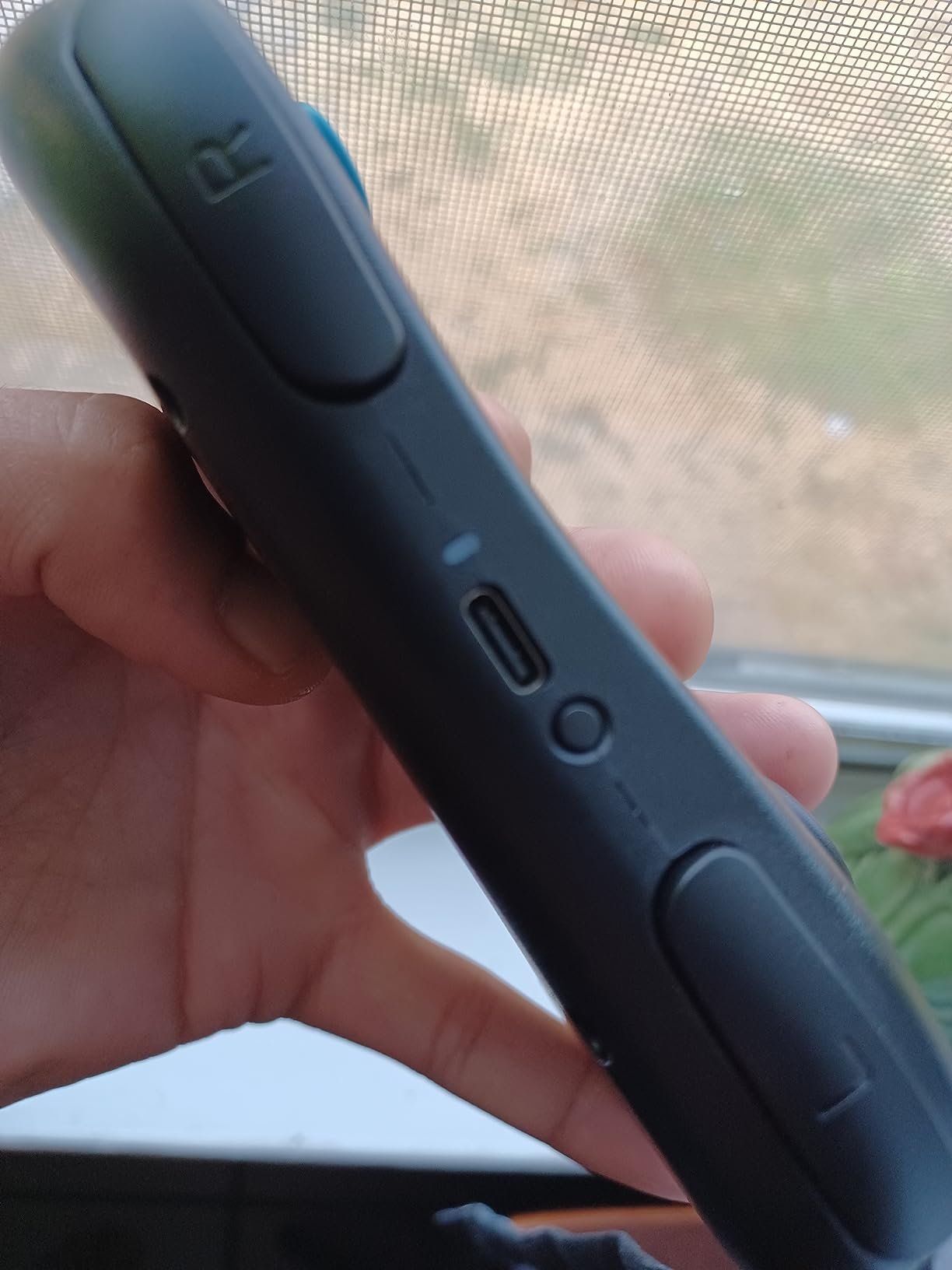 8Bitdo NEOGEO Wireless Controller for Windows, Android, and NEOGEO mini with Classic Click-Style Joystick - Officially Licensed by SNK (Mai Shiranui Edition) customer photo 1