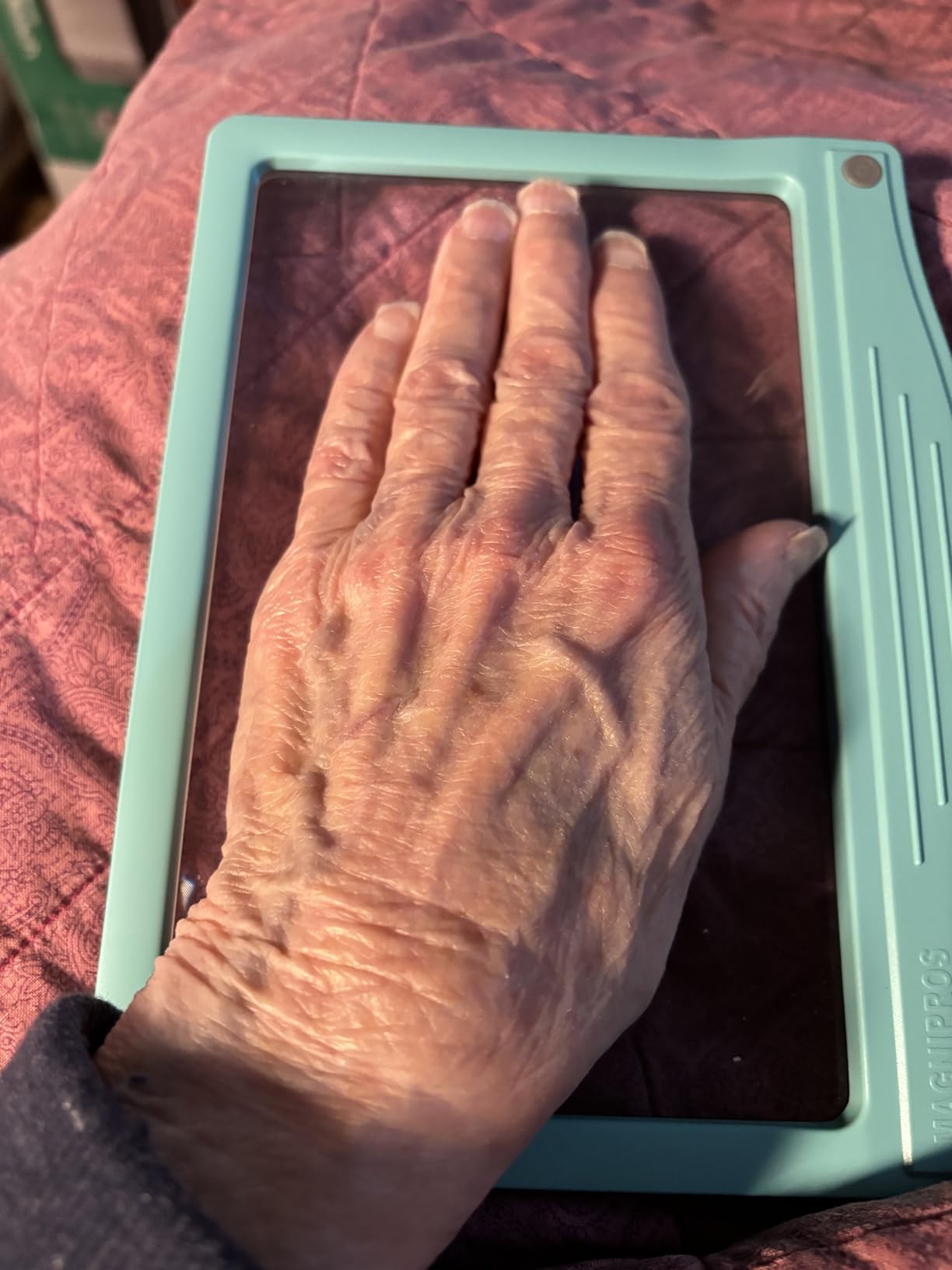 MAGNIPROS Patented 5X Large LED Page Magnifier with Detachable Stand | Eye Caring 3 Color Light Modes & Anti-Glare Lens to Reduce Eye Strain-Ideal for Reading Fine Print, Crafting, Low Vision Seniors customer photo 2