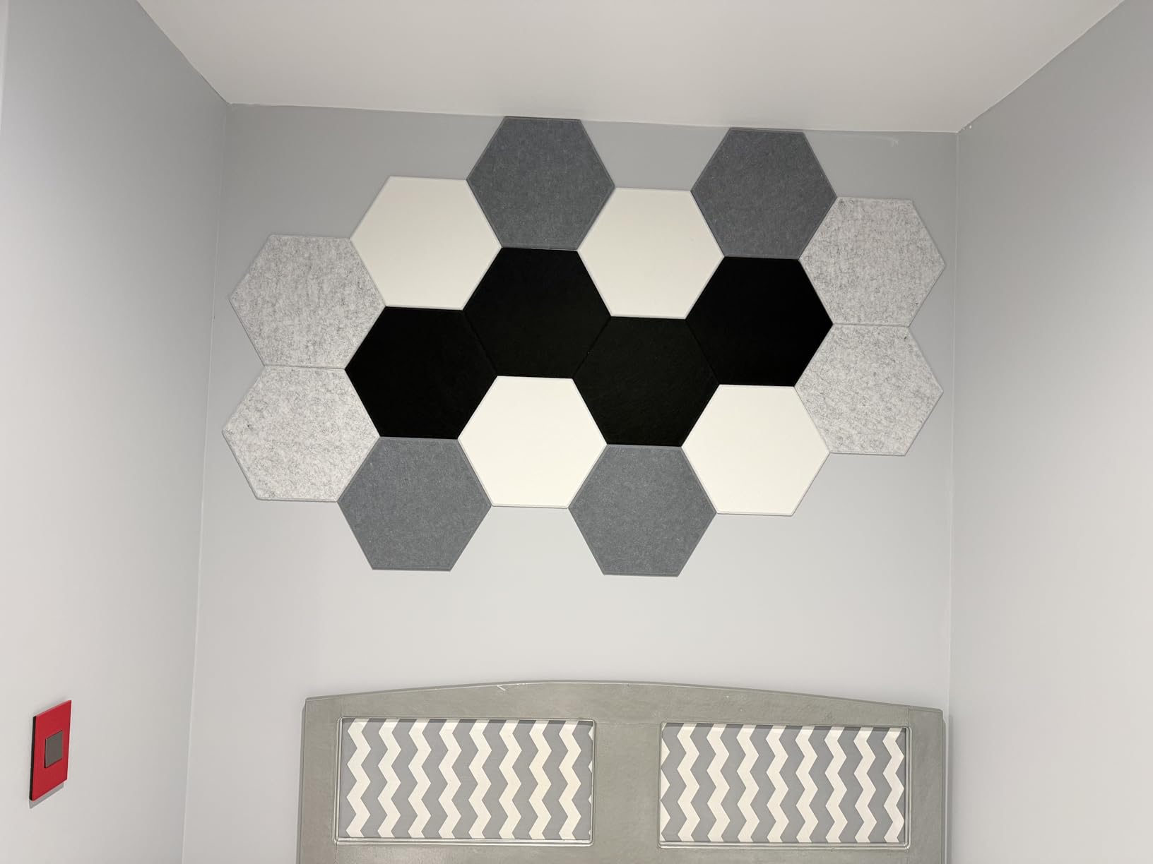 Mollywell Hexagon Acoustic Panels, High Density, Soundproofing, Decorative Noise Reduction Felt Wall Tiles for Ceilings, Home Office & Gaming Room (Navy Blue and Silver Grey), 14x12x0.4 Inch customer photo 1