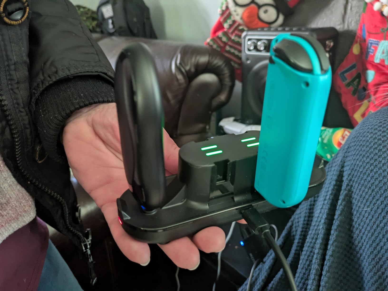 Switch Controller Charging Dock for Nintendo OLED Joycon, Charger Station with Switch 1 JoyCon, 4 in 1 Joycon Charging Dock for Joy Con with LED Indication and USB Type-C Charger Cable customer photo 1