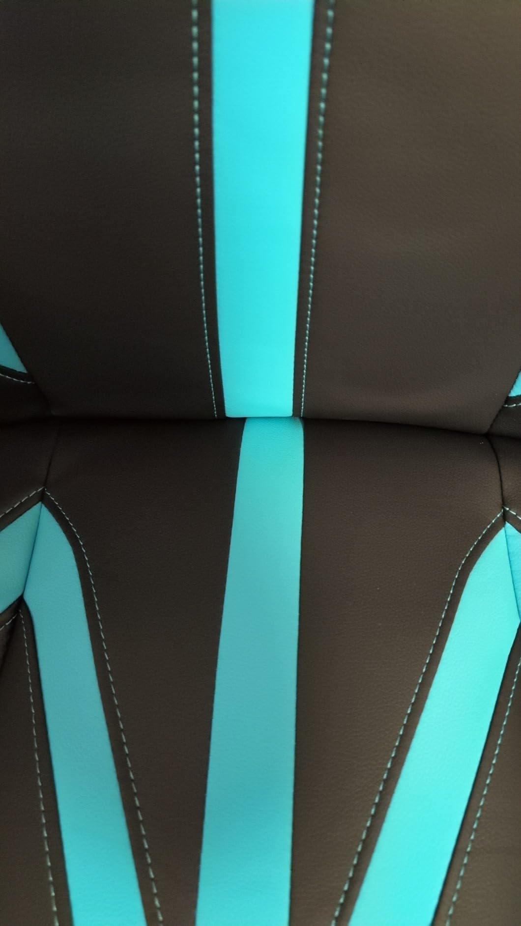 Vonesse Gaming Chairs for Adults, Gaming Chairs with Footrest and Massage, Reclining Computer Chair for Heavy People, Big and Tall Ergonomic Gamer Chair with Lumbar Pillow (Teal/Cyan) customer photo 2