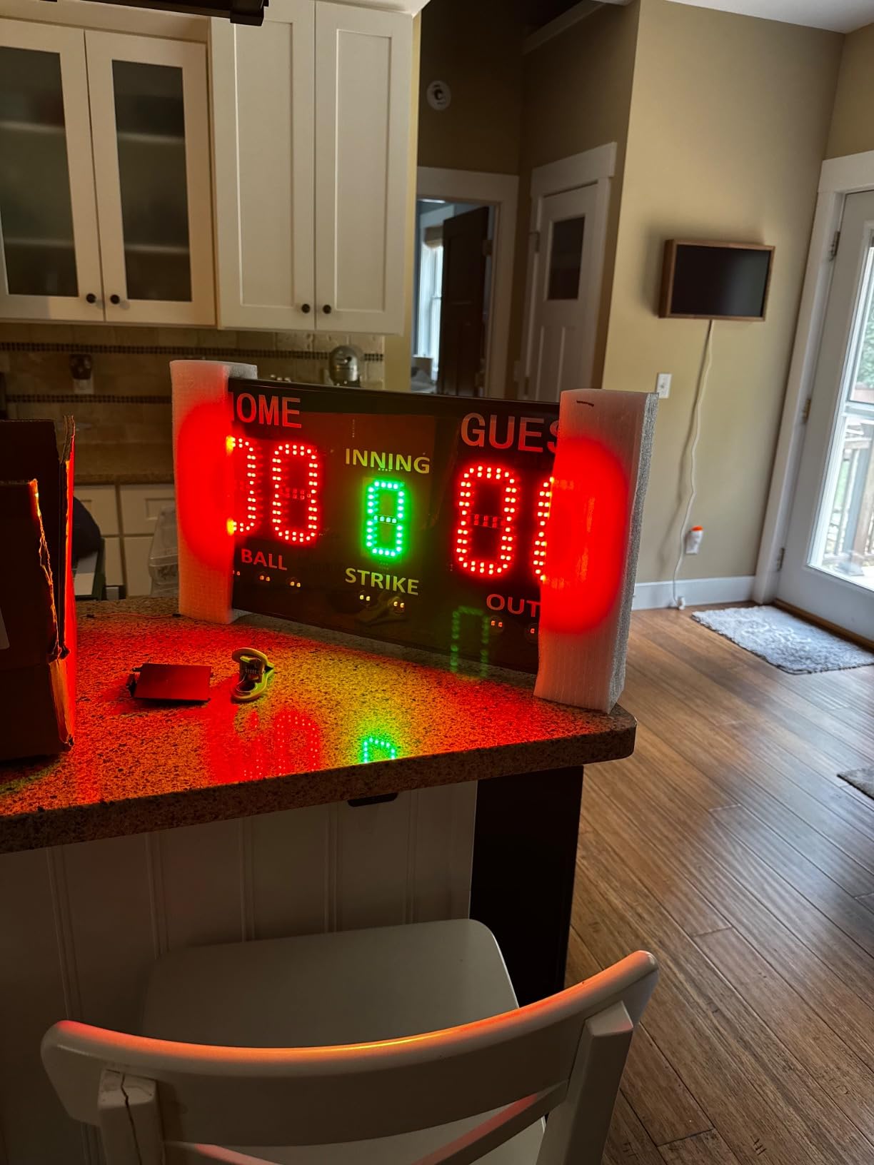 YZ LED Baseball/Softball Scoreboard for Fence, High-Light Digital Scoreboard with Remote, Rechargeable Wireless Electronic Baseball Scoreboard, Score Keeper with Innings Balls Strikes Outs Outdoor customer photo 1