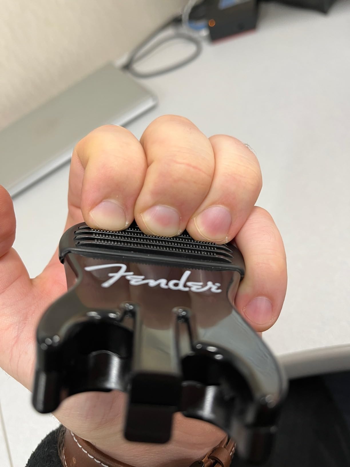FENDER Patented Callus Builder & Finger Strengthener - Resistance Finger Exerciser for Guitar, Bass & Violin - Guitar Finger Trainer & Grip Strength Tool - Ideal Guitar & Bass Accessories (Tensions: RED=8-Lbs; BLACK=15-Lbs) customer photo 2