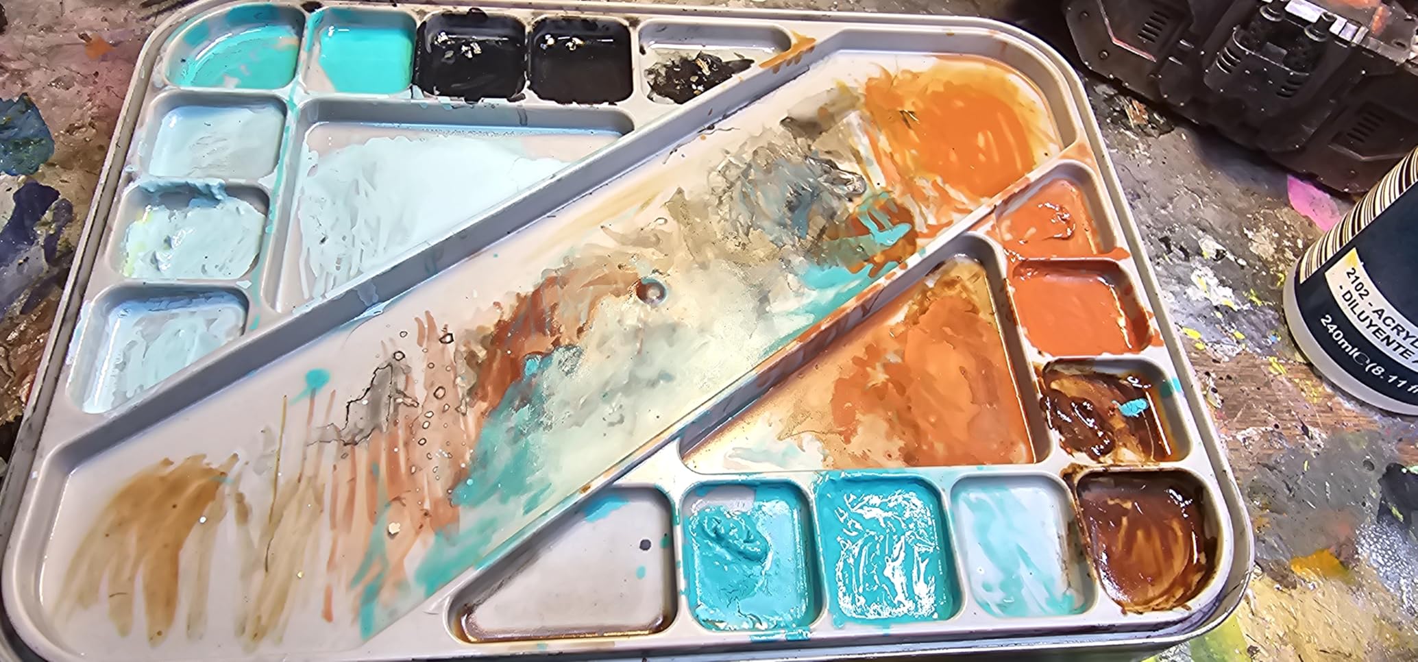 Nicpro Stay Wet Palette for Painting Miniature, Acrylic Paint Palette Tray with Lid, 100PCS Wet Pallet Paper, 4PCS Sponge, Brush Holder Paint Mixing Saver Palette for Miniature Model Paint customer photo 2