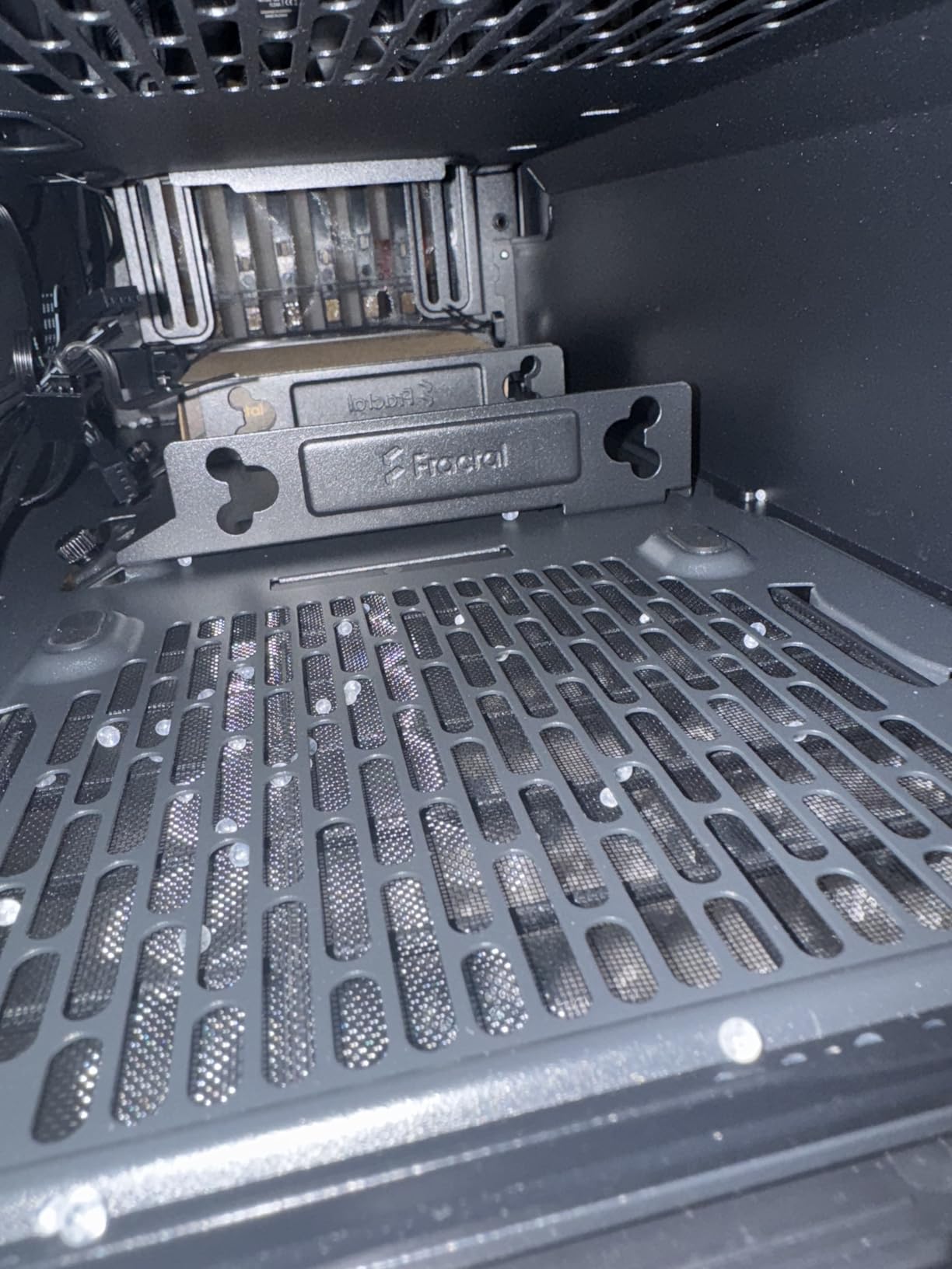 Fractal Design North XL Charcoal Black TG Dark customer photo 1