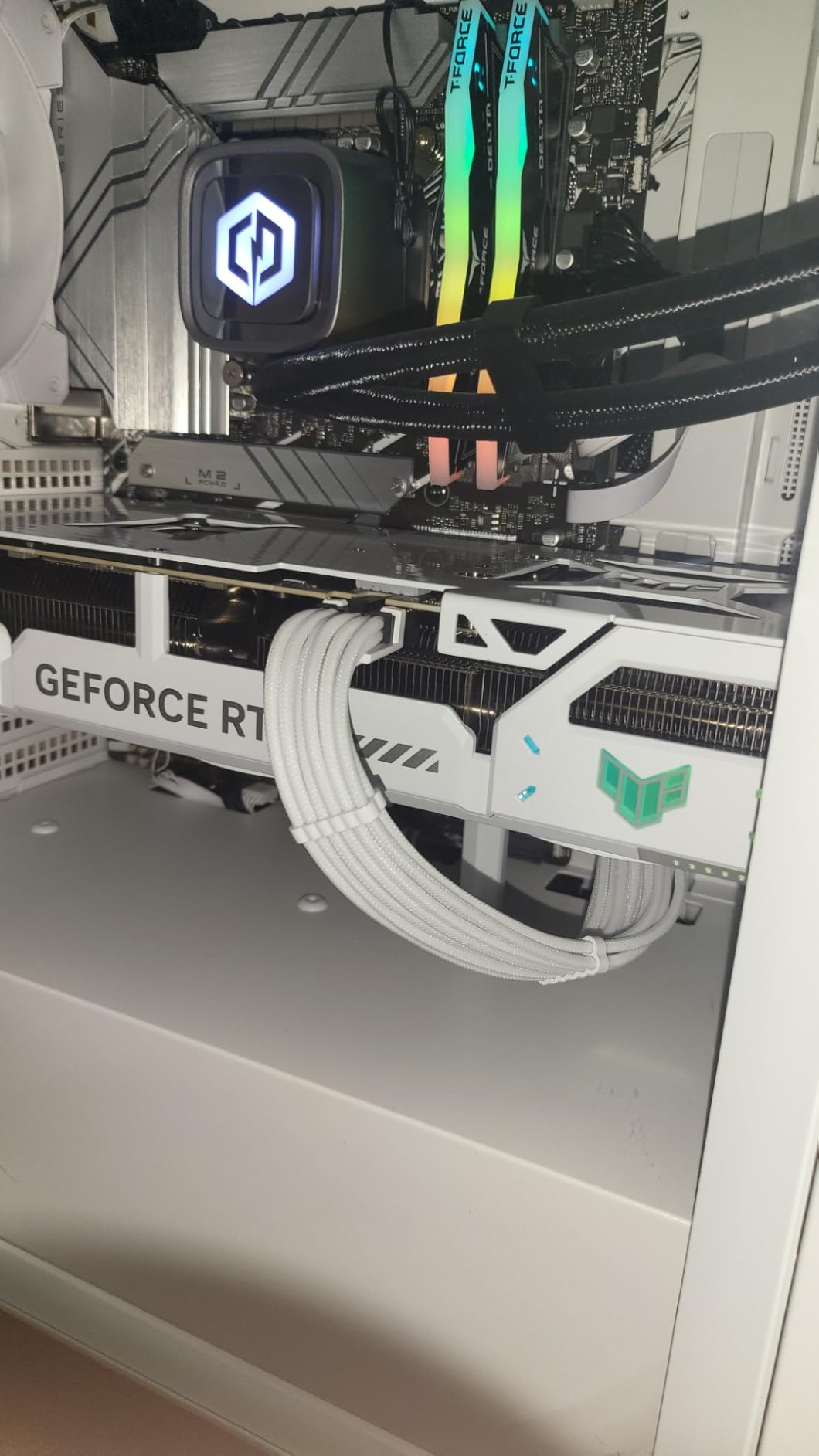 CableMod RT-Series Pro ModMesh Sleeved 12V-2x6 12VHPWR StealthSense PCIe Cable for ASUS/Seasonic/Phanteks (Black, 16-pin to Quad 8-pin, 60cm) customer photo 1