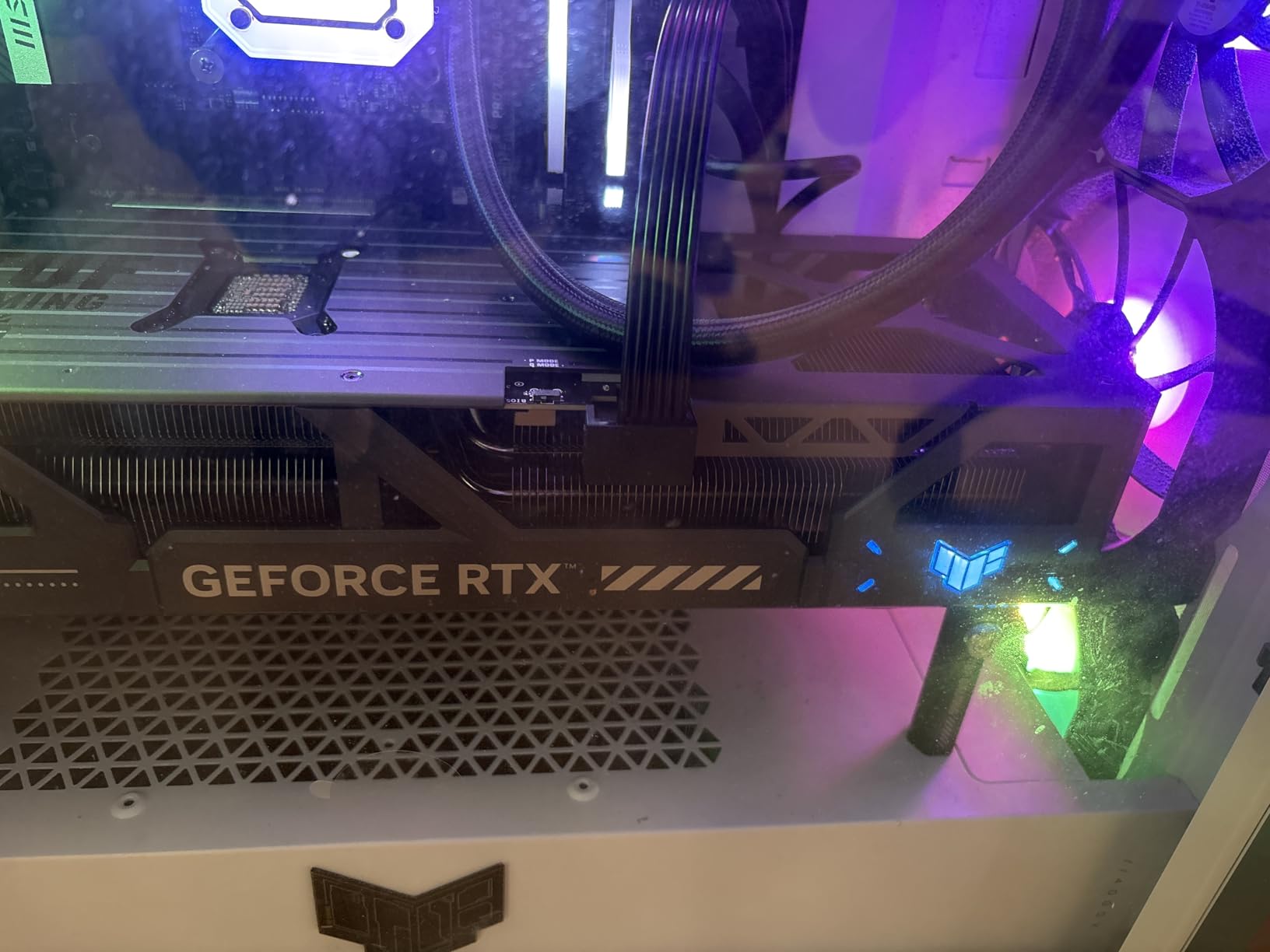 CableMod Basics E-Series 12VHPWR 90 Degree StealthSense PCI-e Cable for EVGA - Variant A (Black, 16-pin to Quad 8-pin, 60cm) customer photo 1