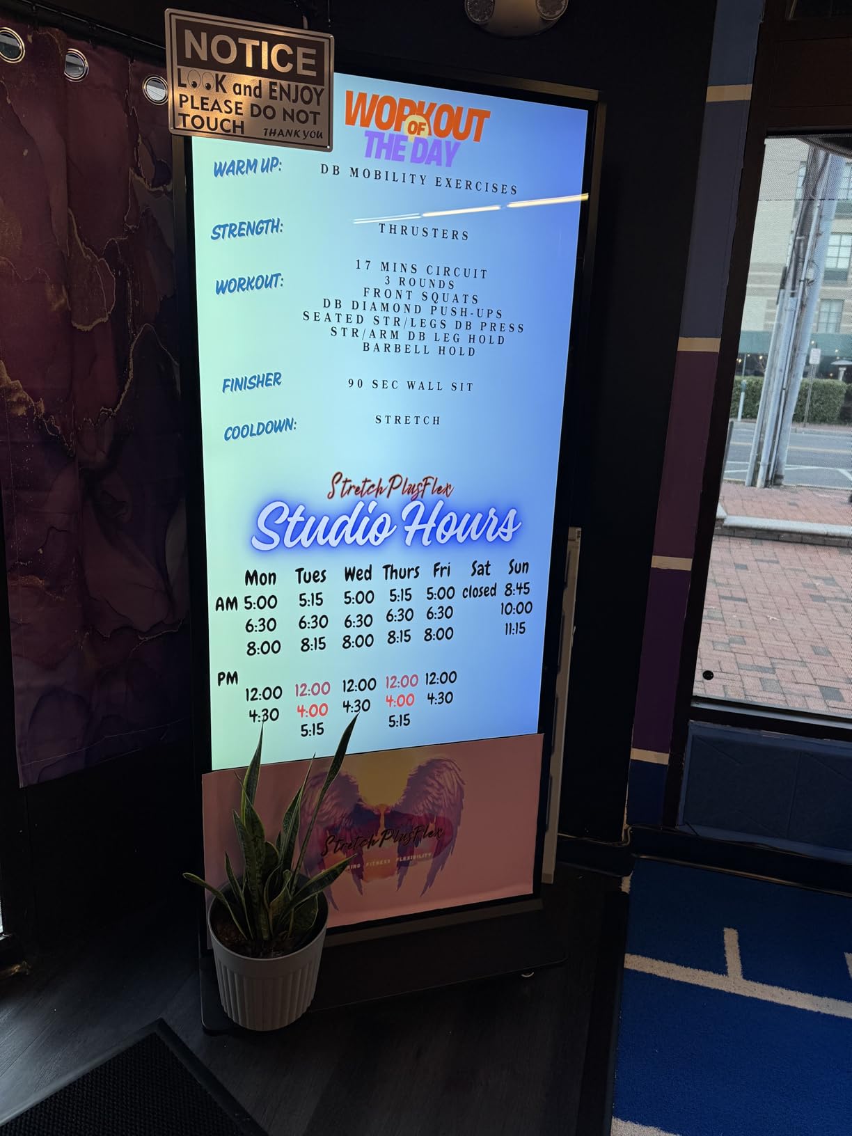 55 inch Indoor Digital Signage,CMS Software,4K UHD LCD Screen IPS Floor Standing Digital Kiosks Interactive Displays with WiFi HDMI/USB Input Auto AD Player, Android OS Black customer photo 1