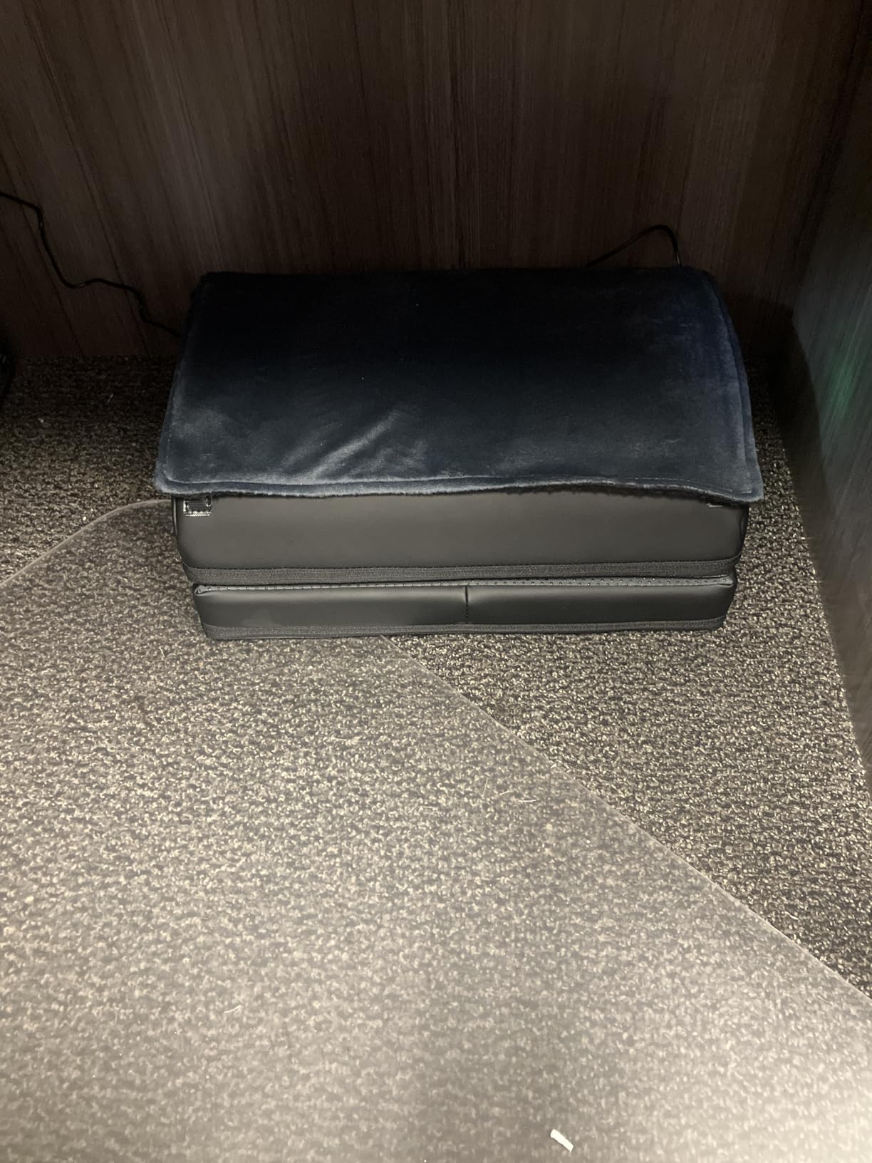 Heated Foot Rest Under Desk at Work, Ergonomic Desk Footrest with Vibrating Massage and Adjustable Height, Foot Warmer with Pocket, 3 Vibration Modes & 2 Heating Levels, Memory Foam, Office Home Gaming customer photo 2