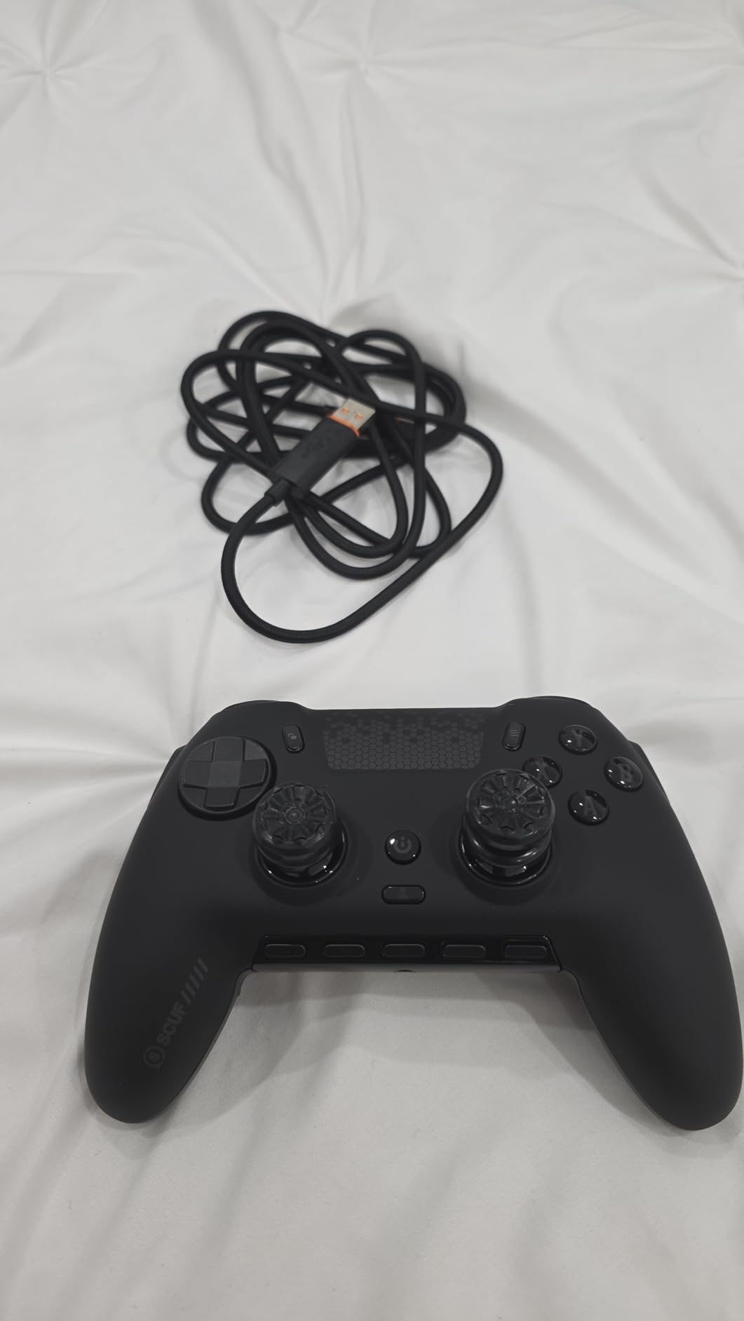 SCUF ENVISION V1 (2023) Wired PC Gaming Controller - Five Remappable G-Keys - Remappable Back Paddles - iCUE Compatible - Black customer photo 1